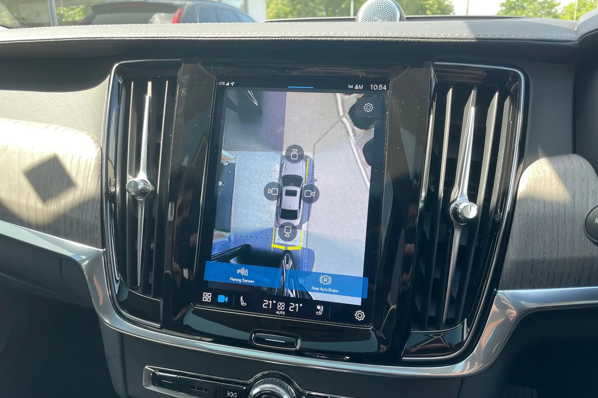 Volvo S90 thumbnail image number 4