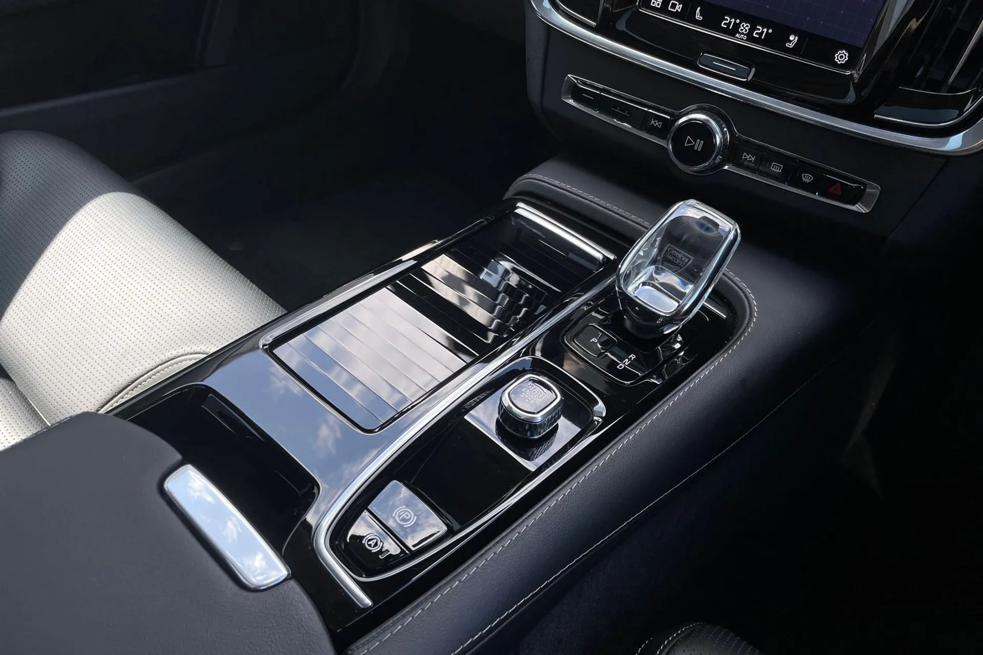 Volvo S90 thumbnail image number 45