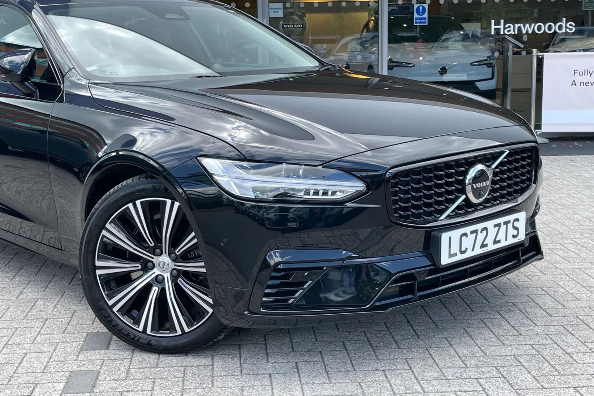 Volvo S90 thumbnail image number 6