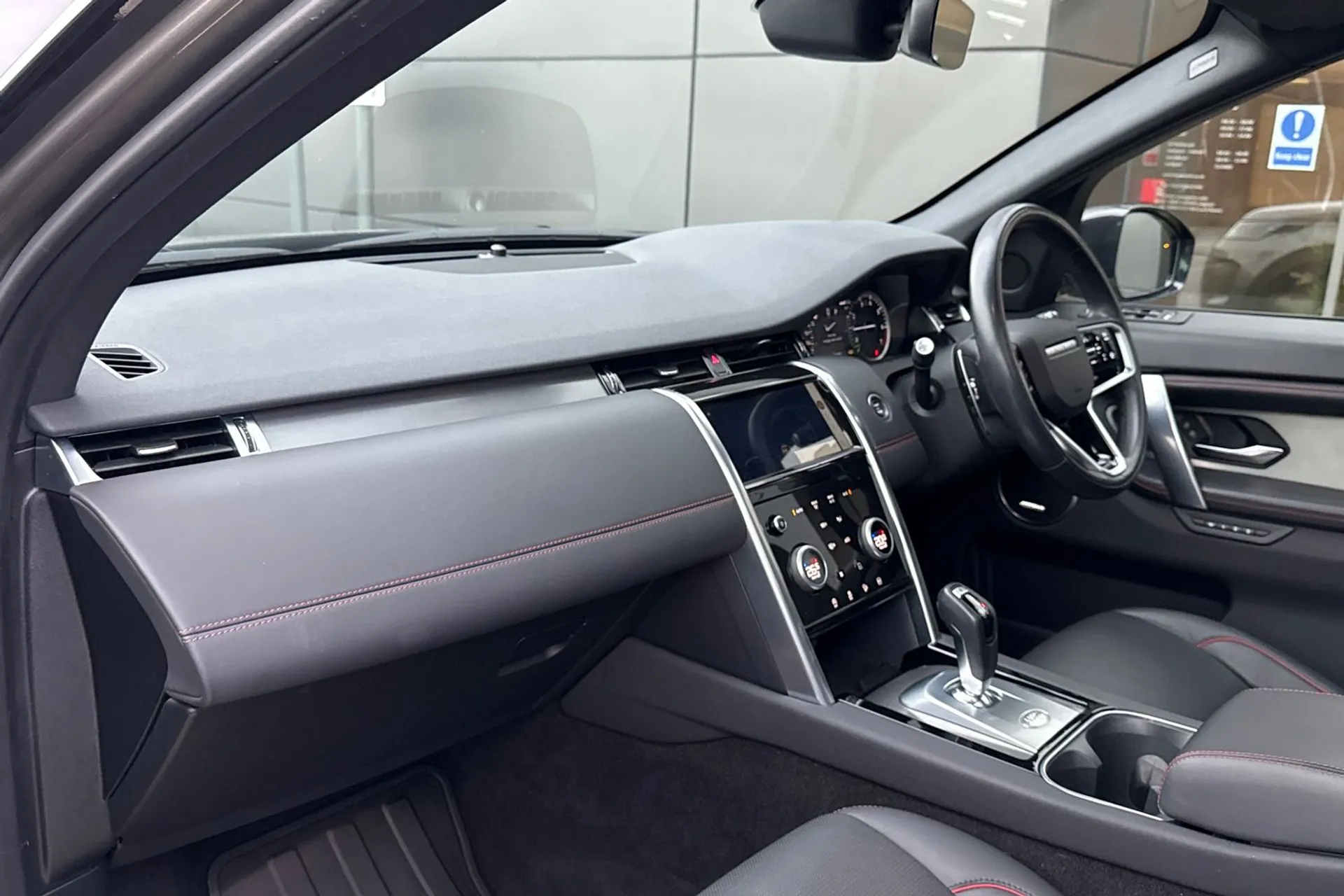 LAND ROVER DISCOVERY SPORT thumbnail image number 51