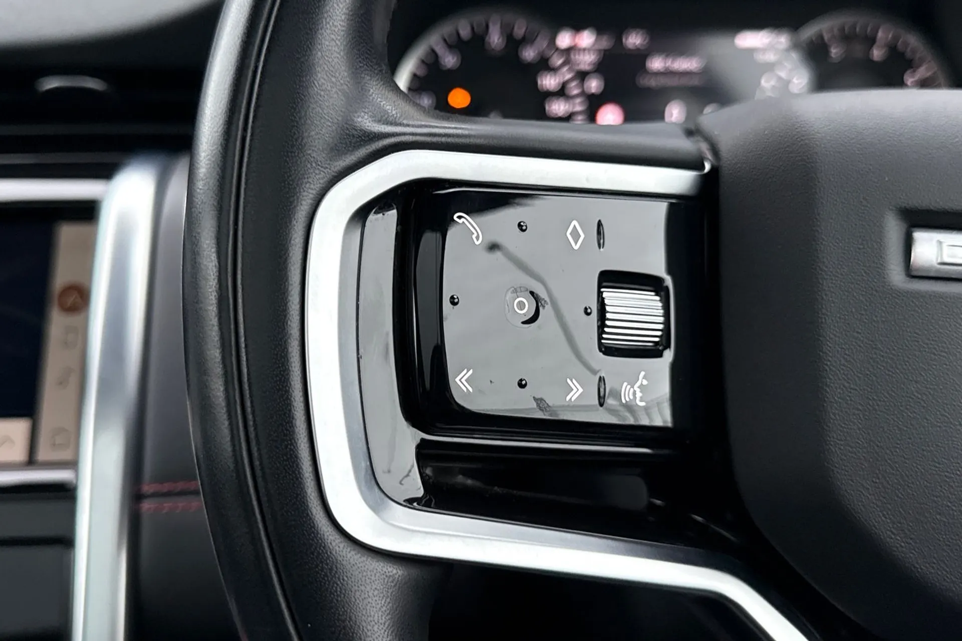 LAND ROVER DISCOVERY SPORT thumbnail image number 35