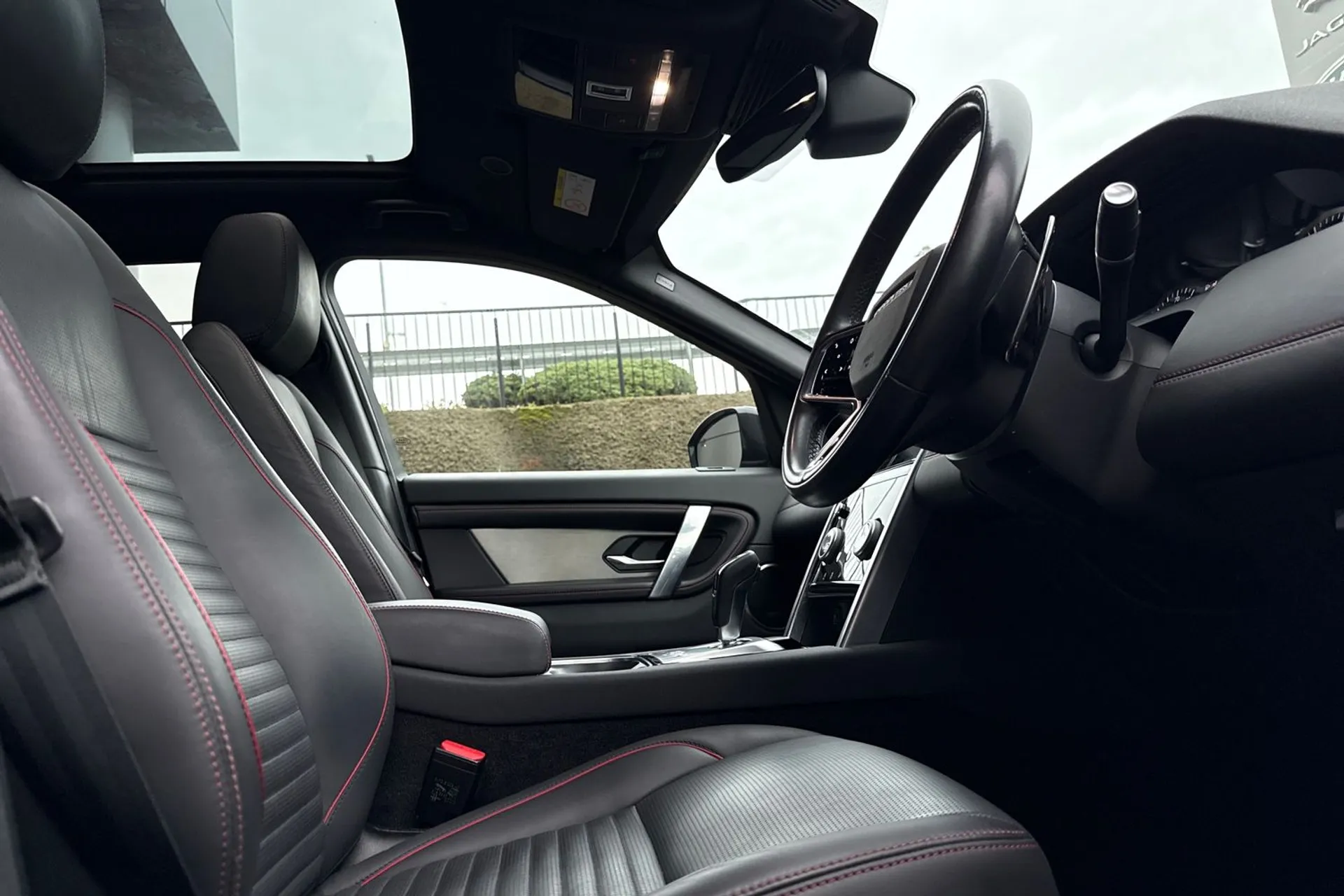 LAND ROVER DISCOVERY SPORT thumbnail image number 22