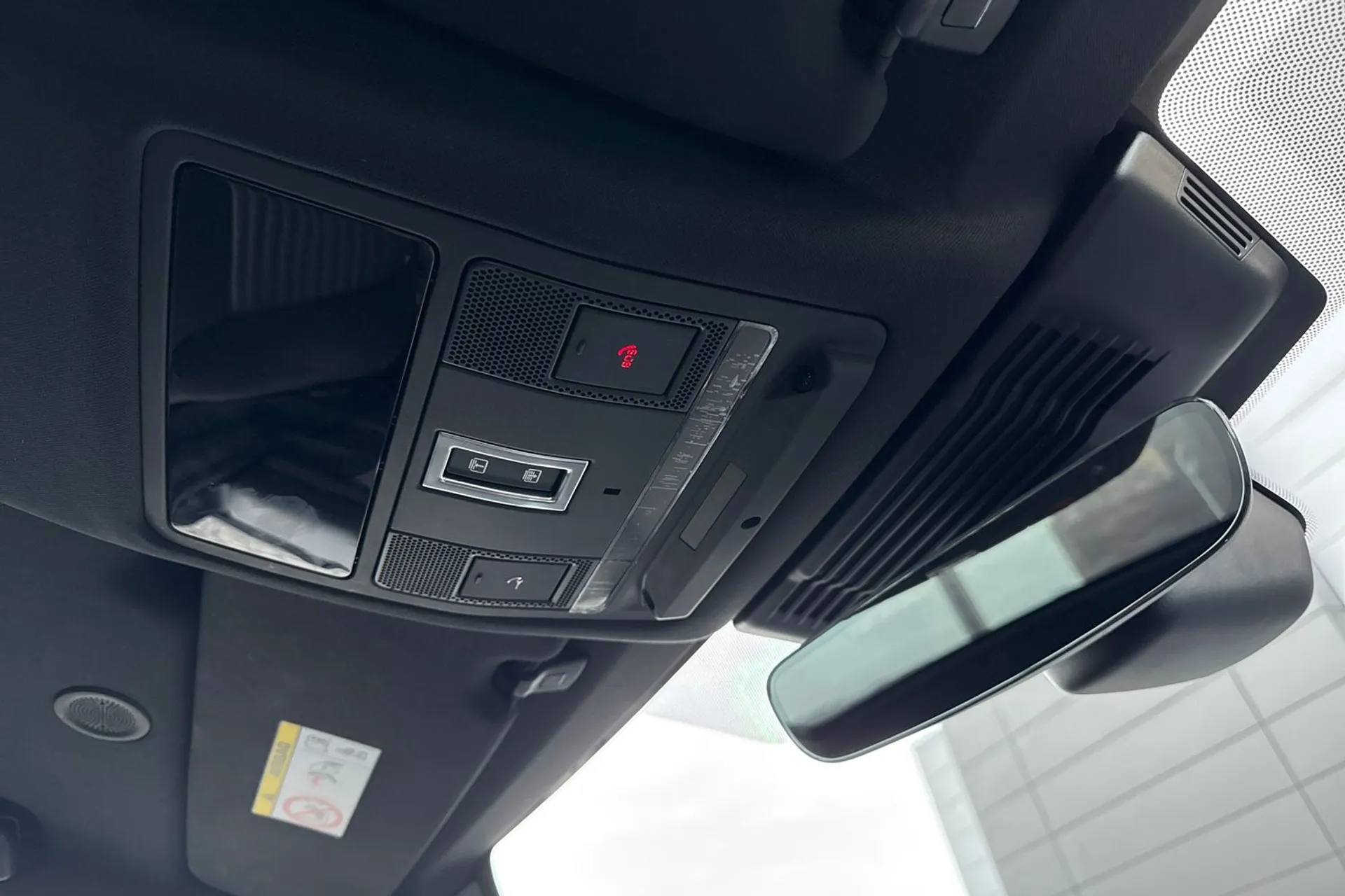 LAND ROVER DISCOVERY SPORT thumbnail image number 57