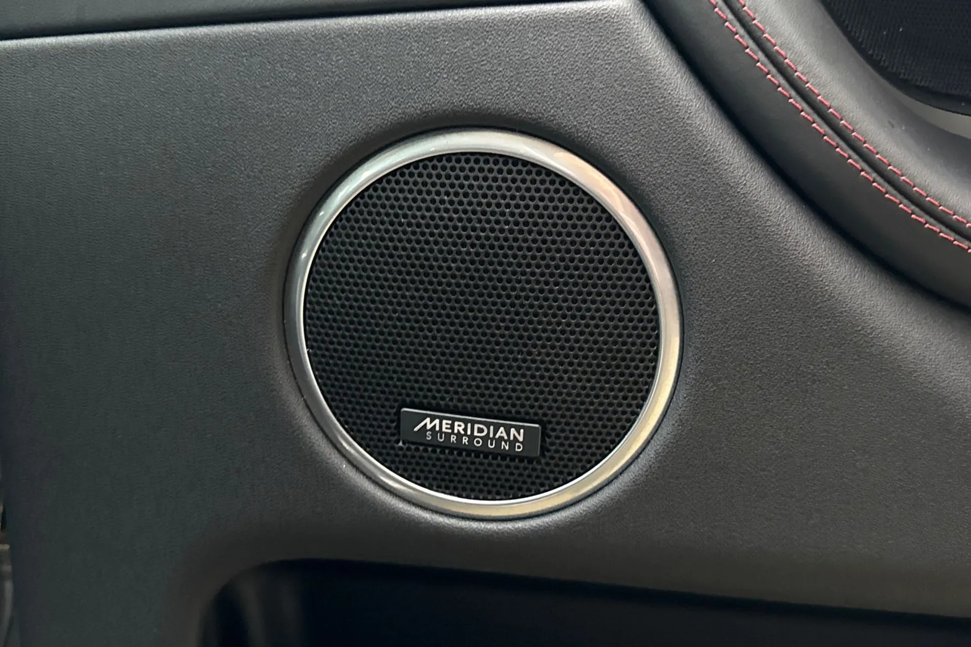 LAND ROVER DISCOVERY SPORT thumbnail image number 26