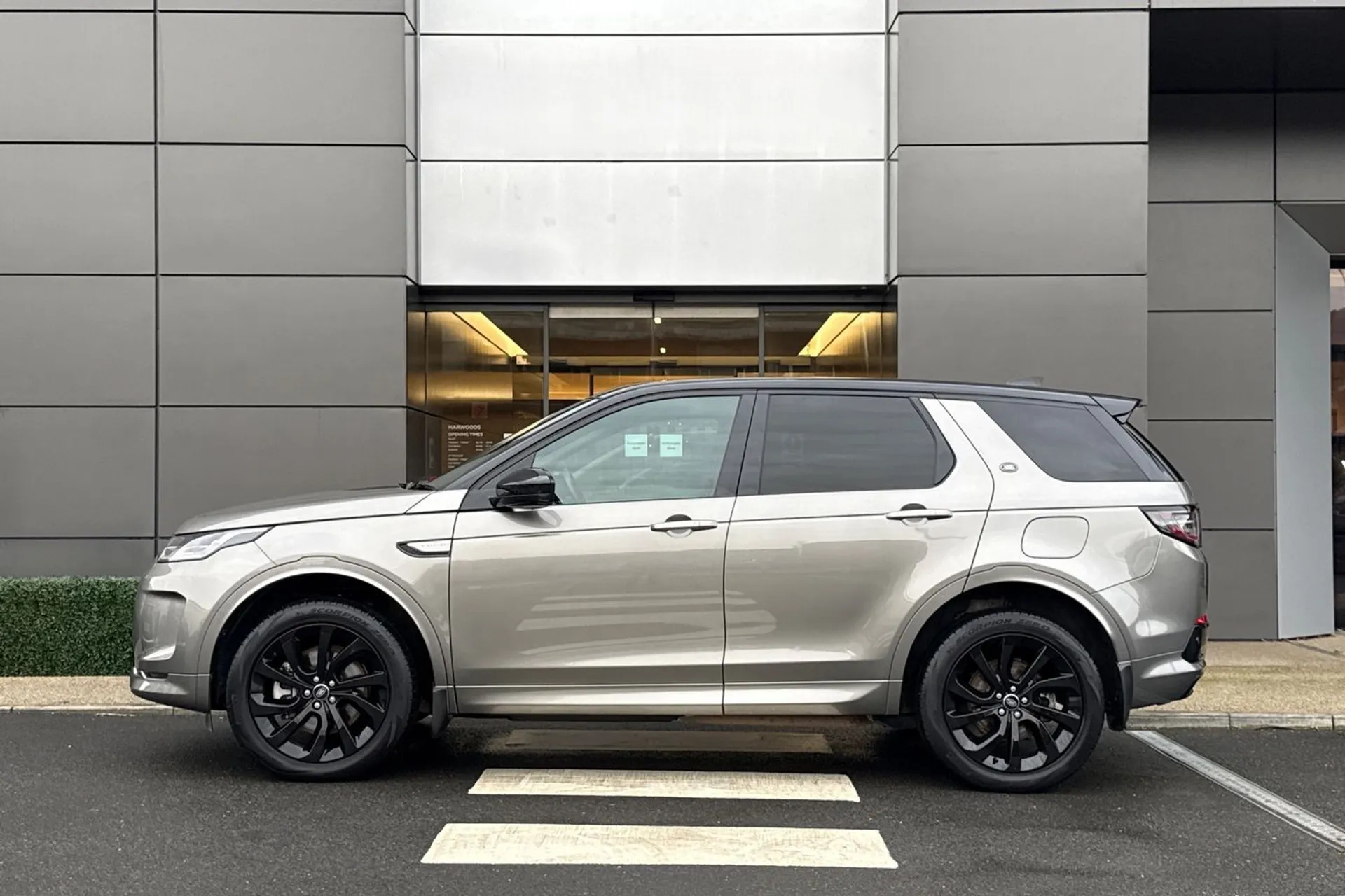 LAND ROVER DISCOVERY SPORT thumbnail image number 7