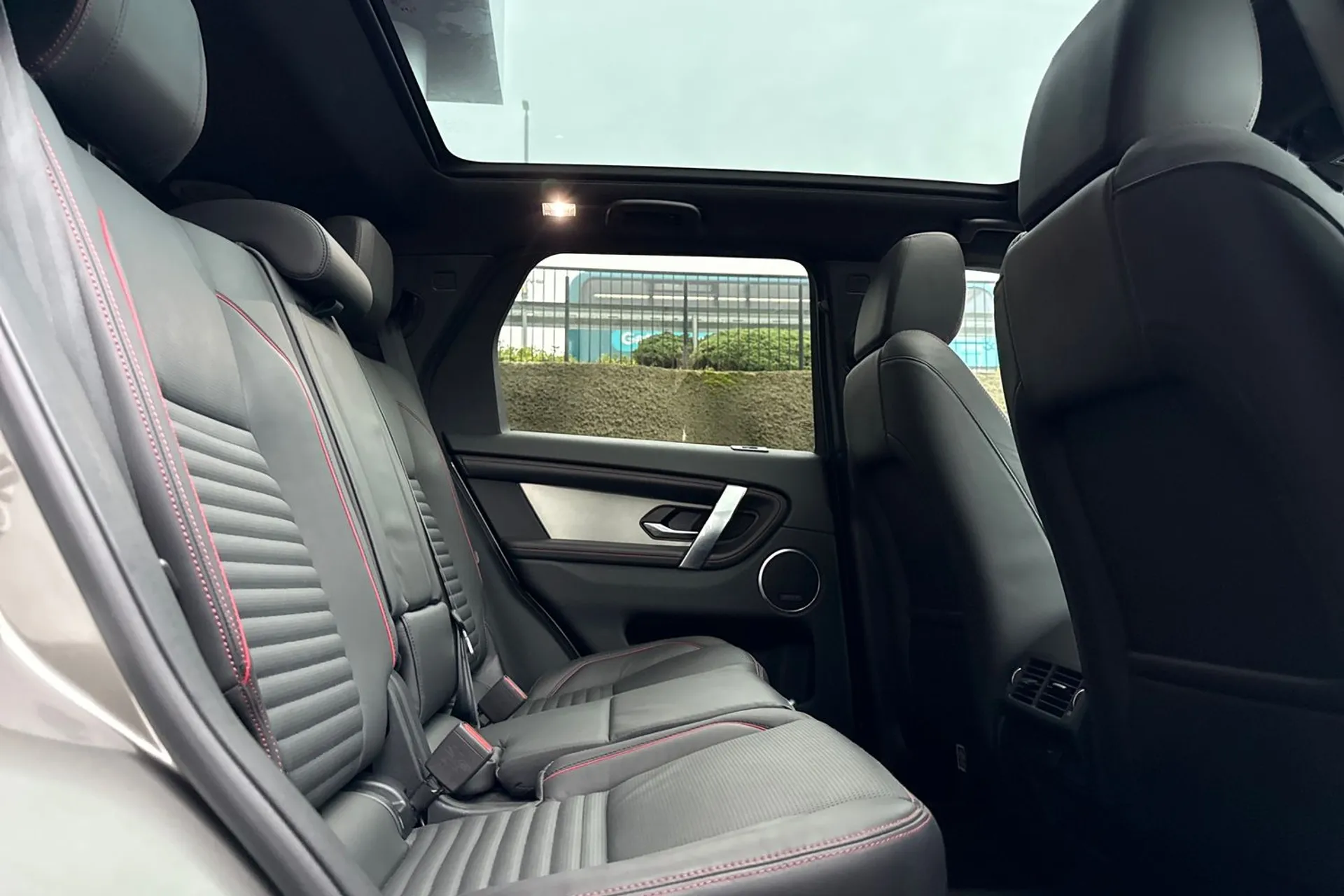 LAND ROVER DISCOVERY SPORT thumbnail image number 44