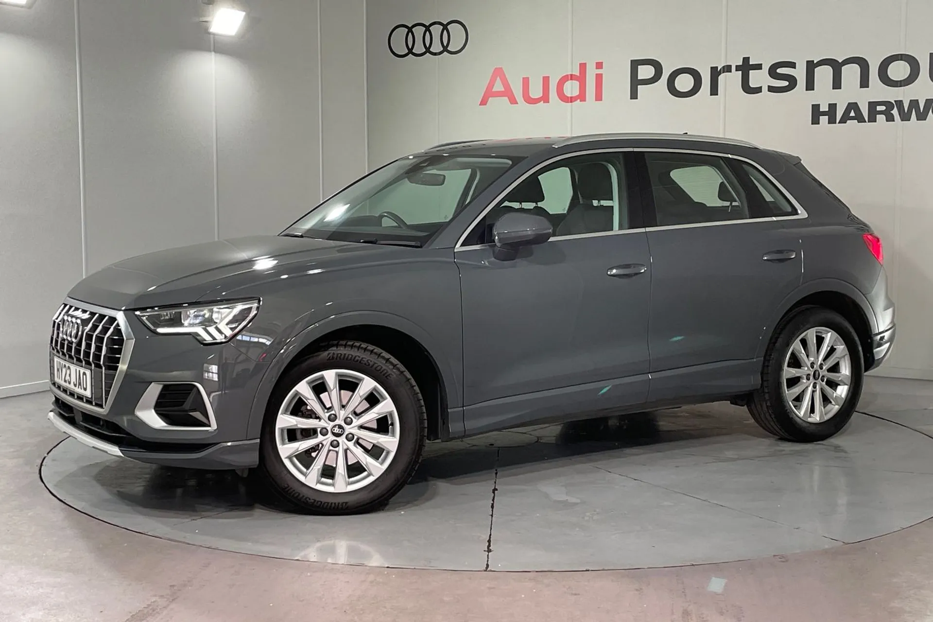 Audi Q3 thumbnail image number 5
