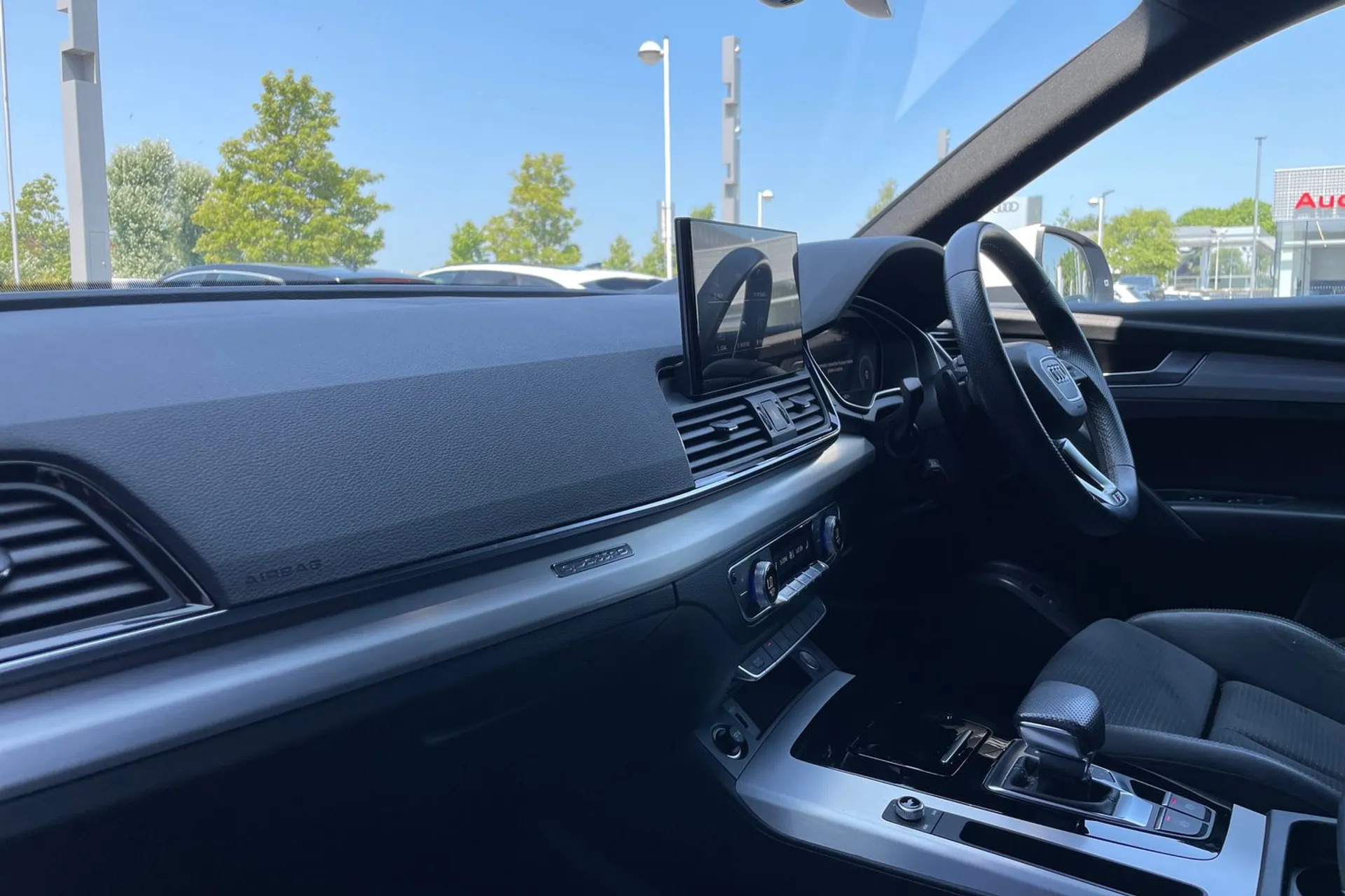 Audi Q5 thumbnail image number 28