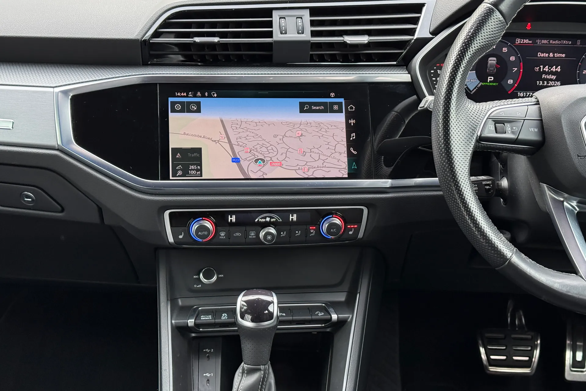 Audi Q3 thumbnail image number 36