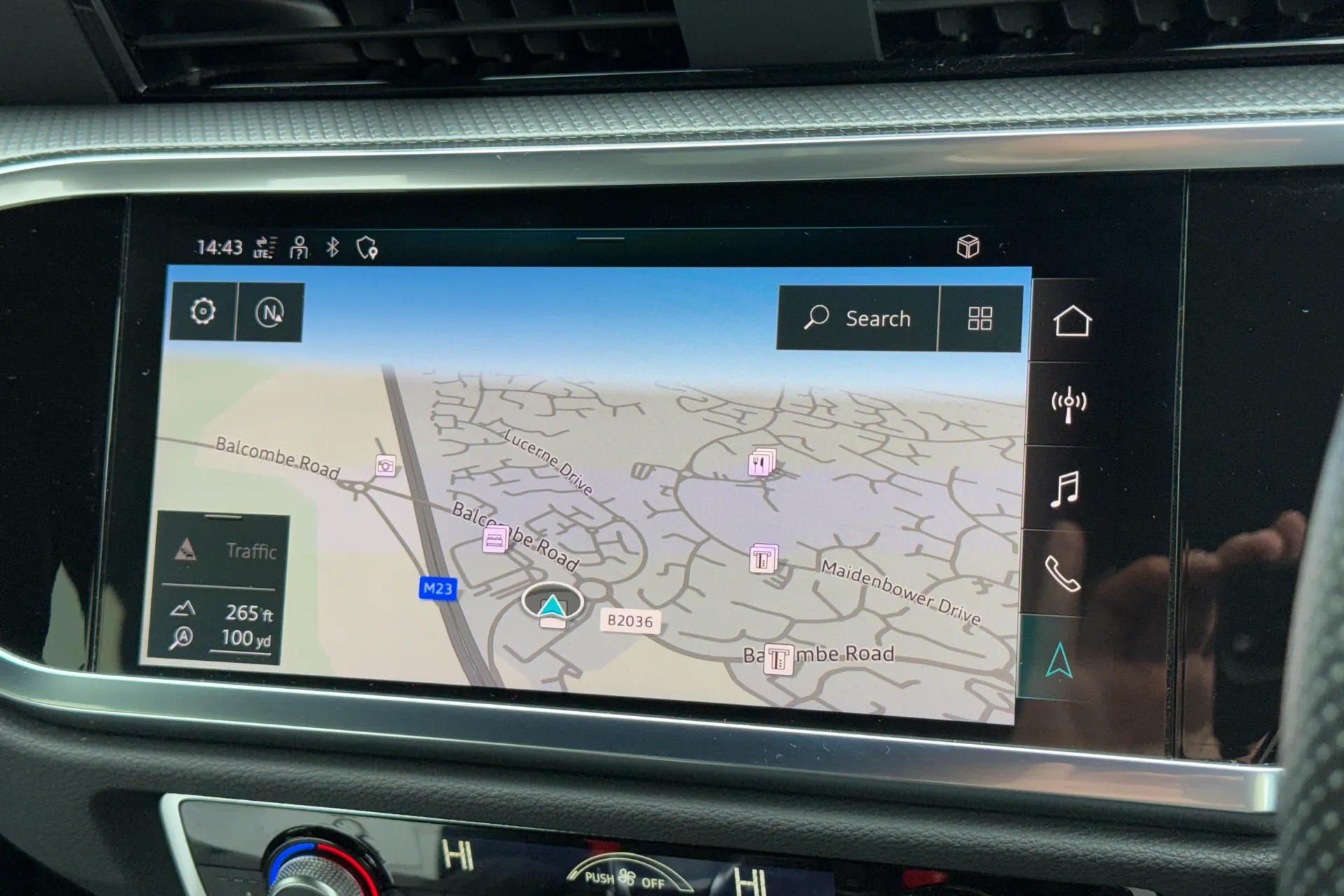 Audi Q3 thumbnail image number 3