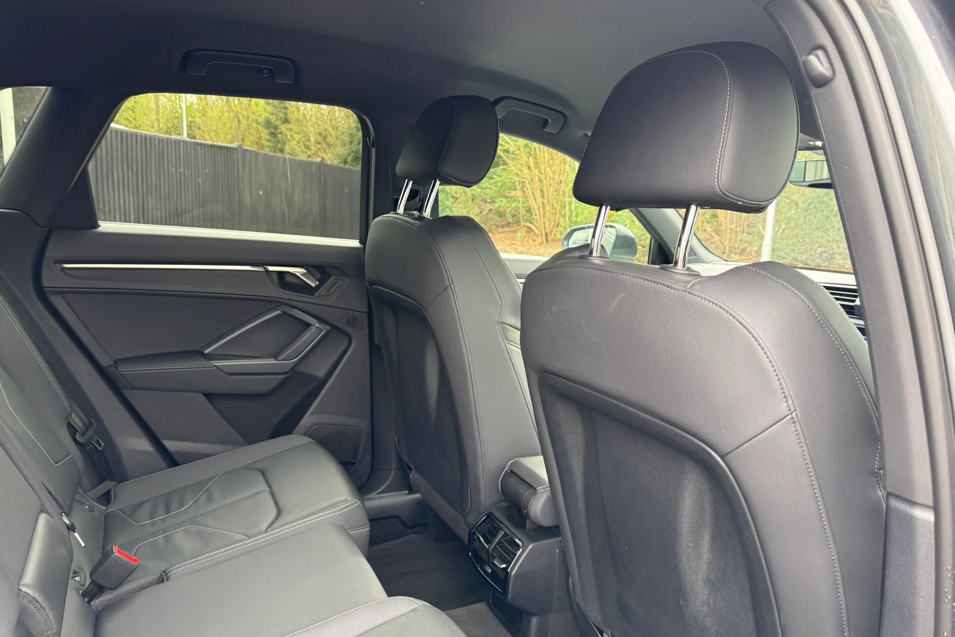 Audi Q3 thumbnail image number 33