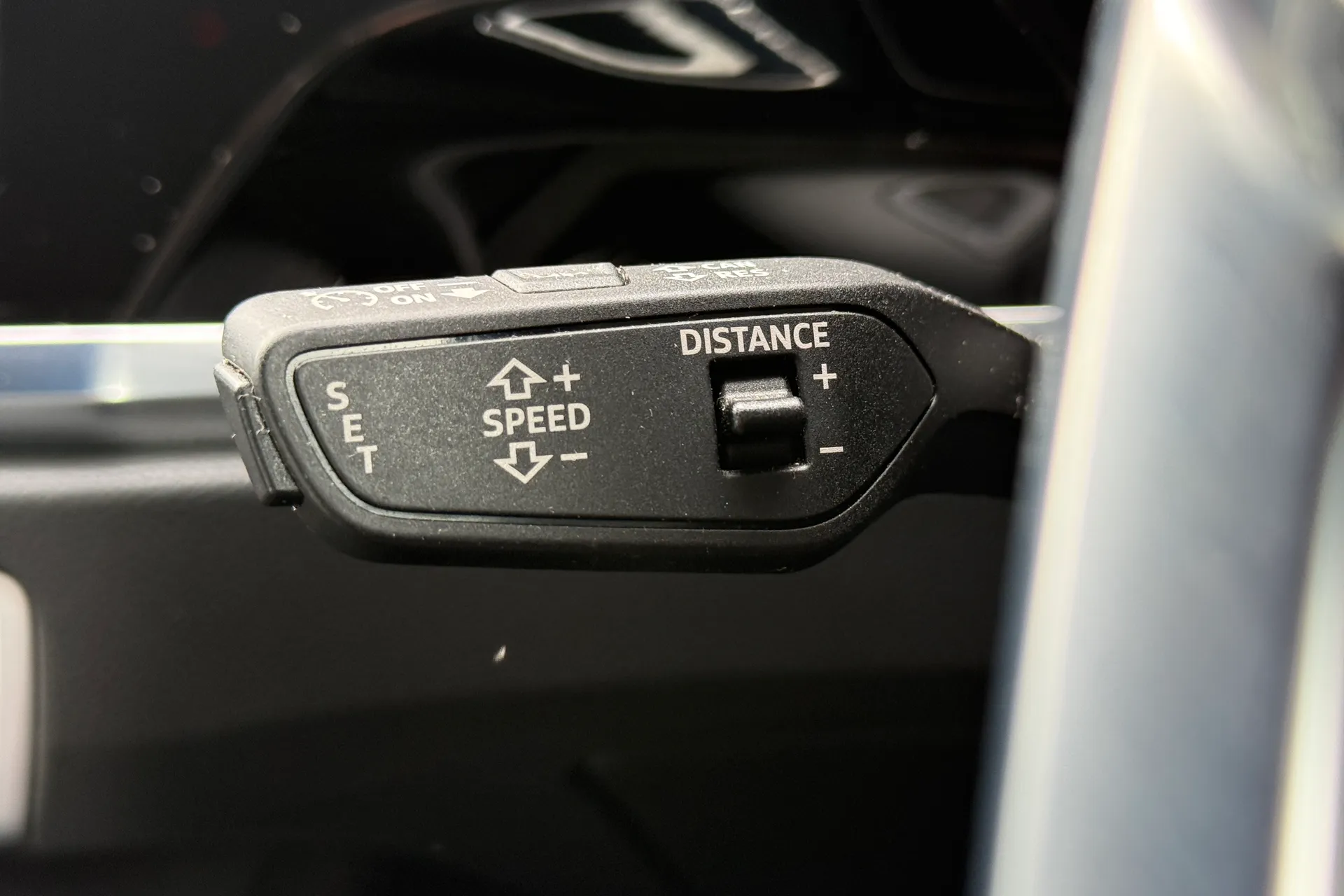 Audi Q3 thumbnail image number 17