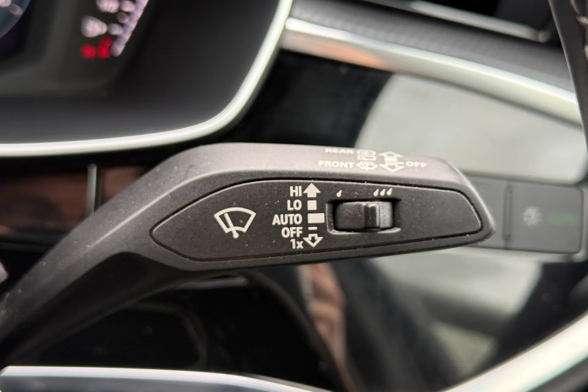 Audi Q3 thumbnail image number 19