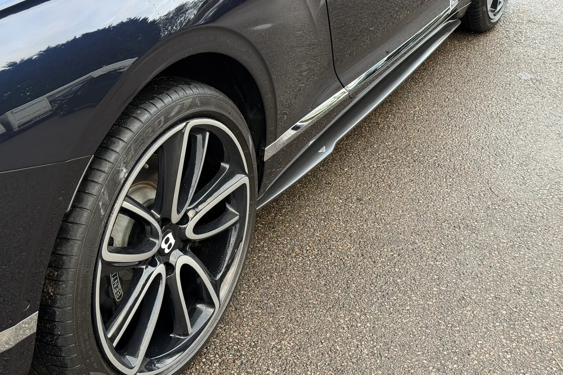 Bentley CONTINENTAL GT thumbnail image number 9