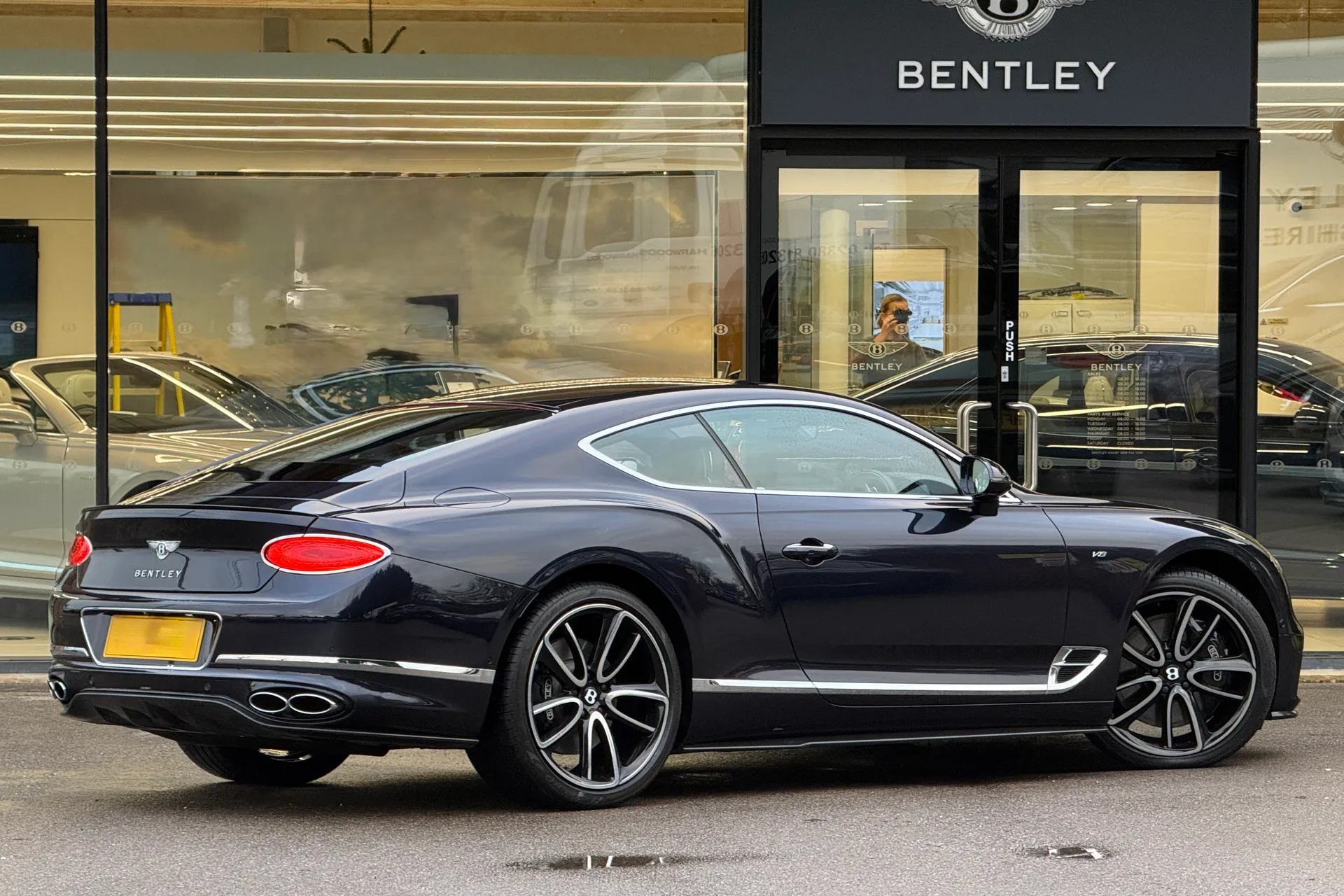 Bentley CONTINENTAL GT thumbnail image number 43