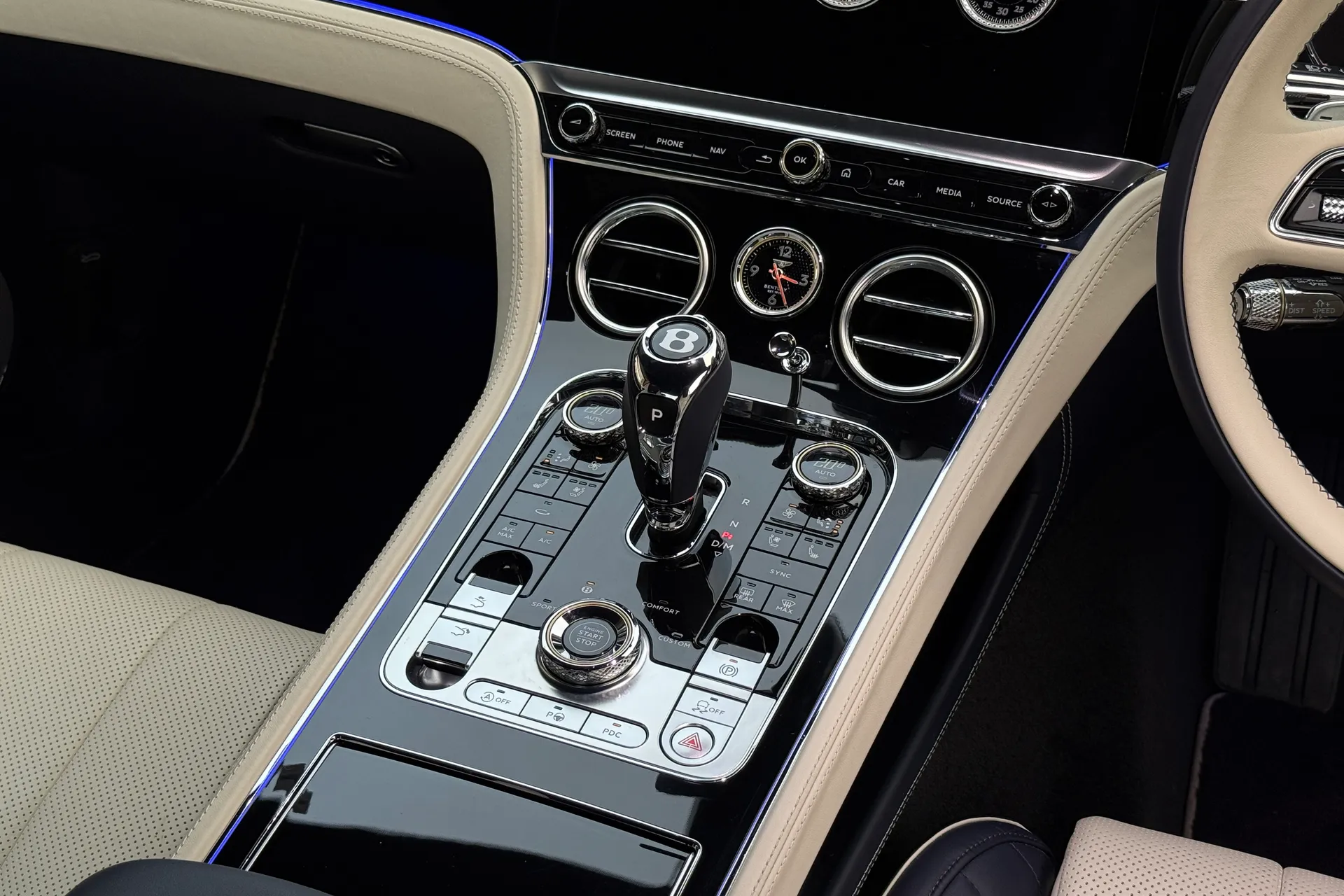 Bentley CONTINENTAL GT thumbnail image number 26