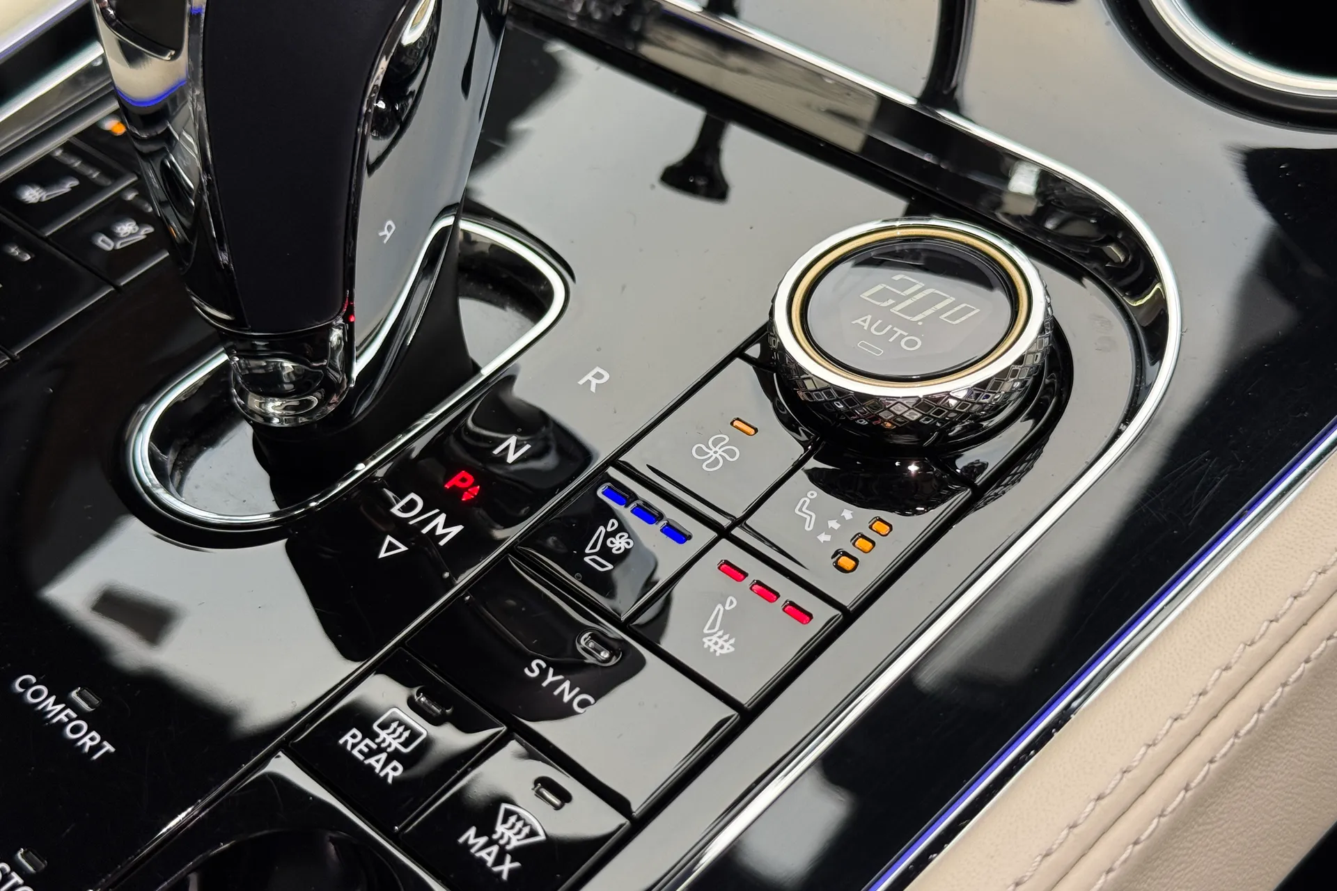 Bentley CONTINENTAL GT thumbnail image number 37