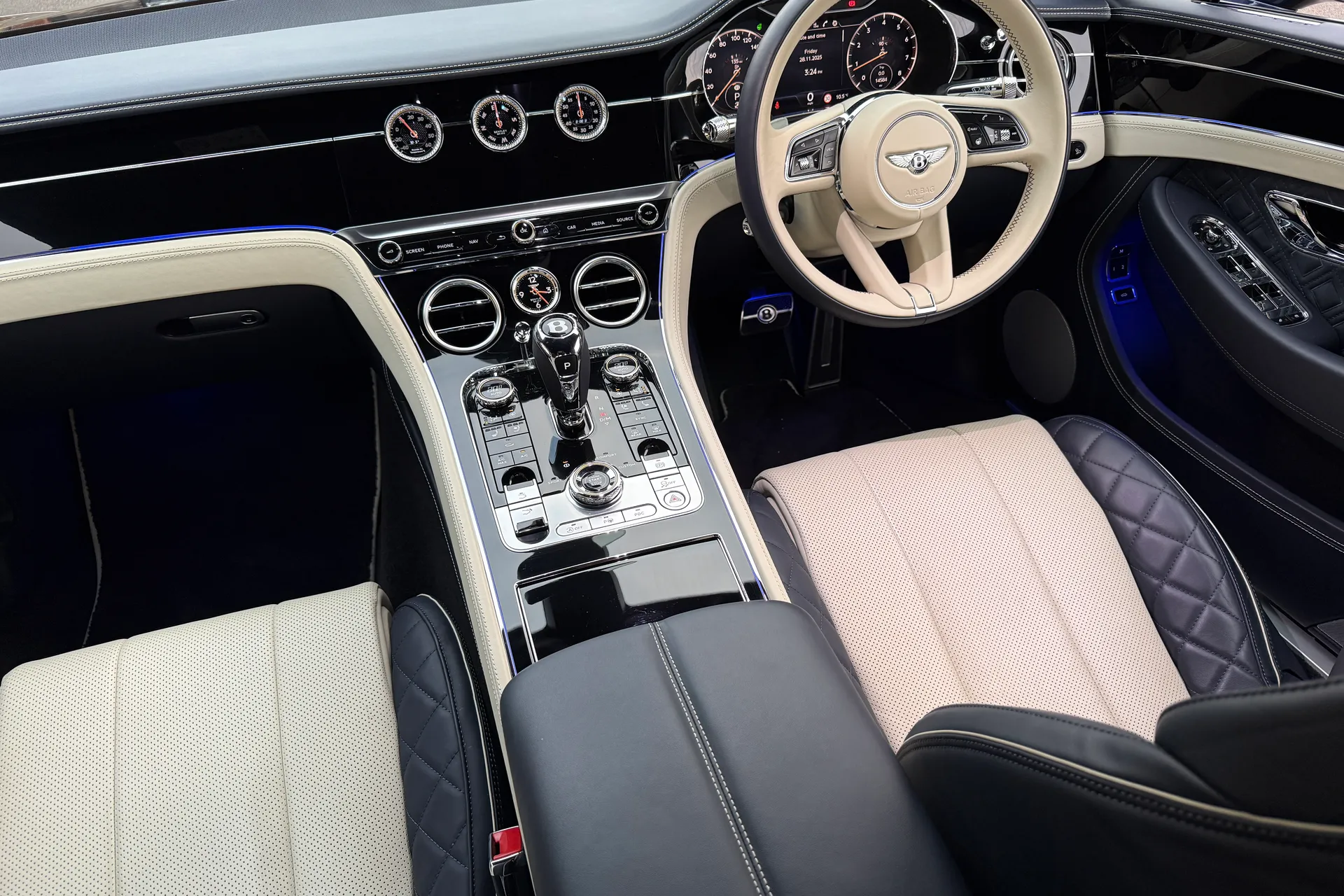 Bentley CONTINENTAL GT thumbnail image number 4