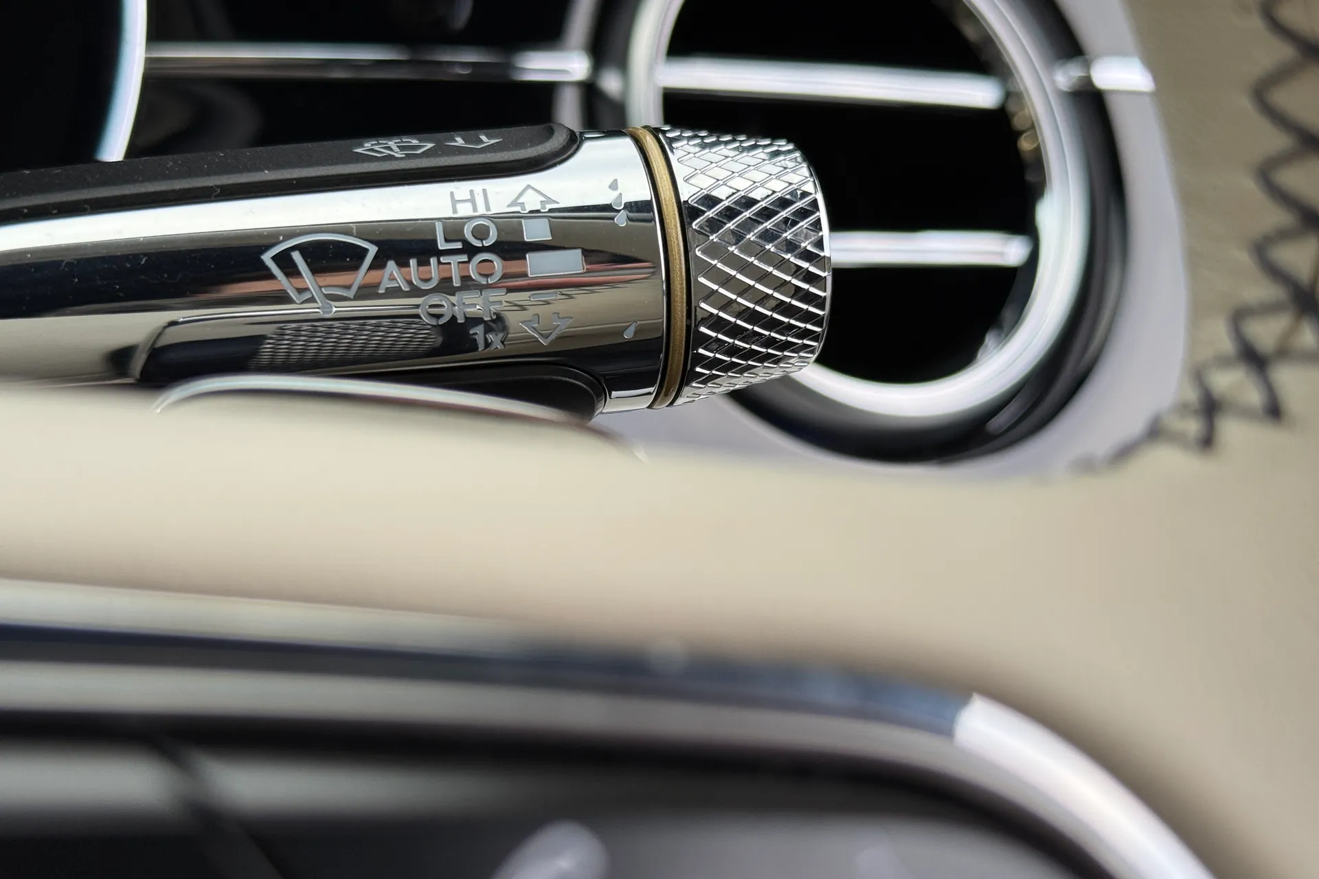 Bentley CONTINENTAL GT thumbnail image number 31