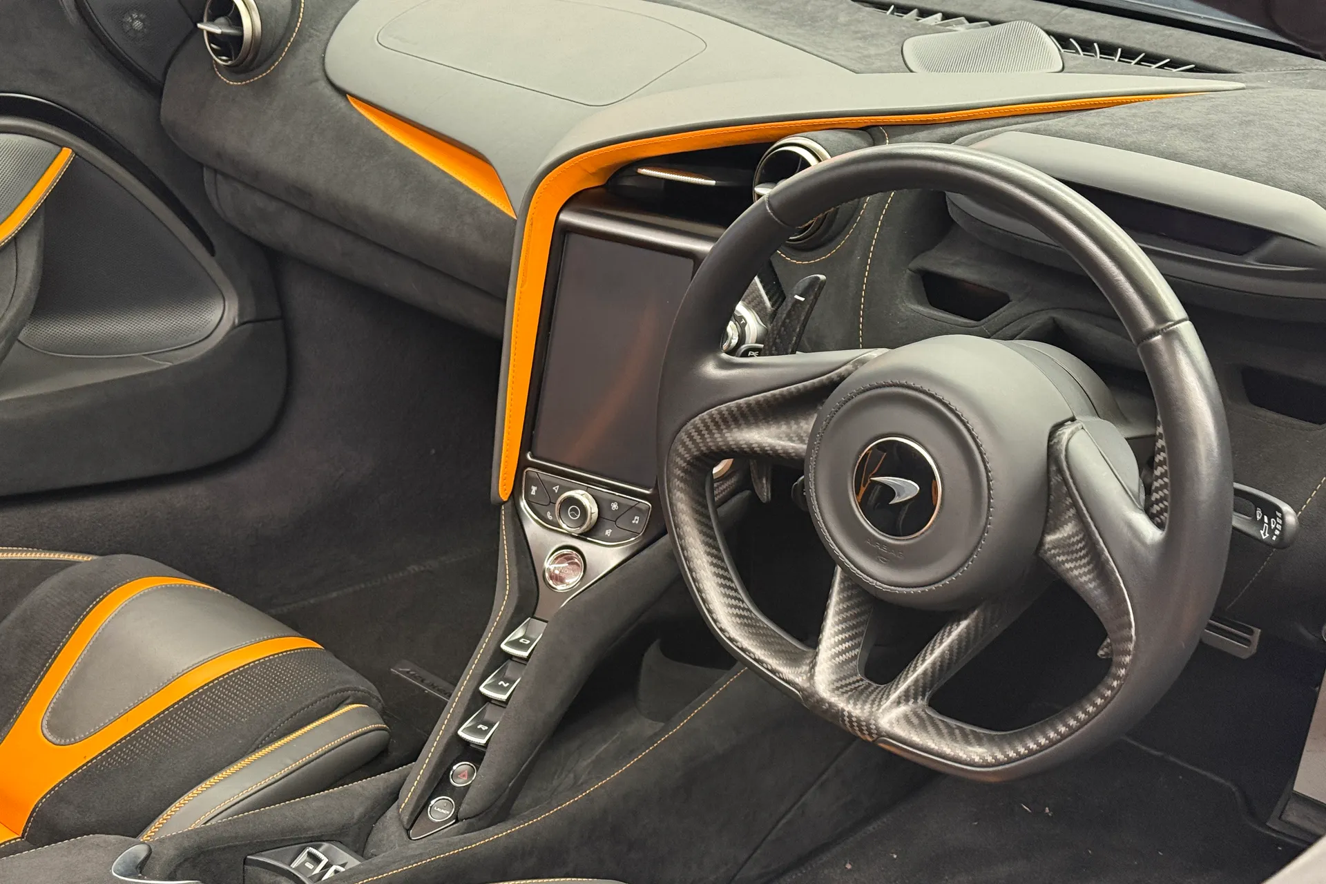 McLaren 720 thumbnail image number 20