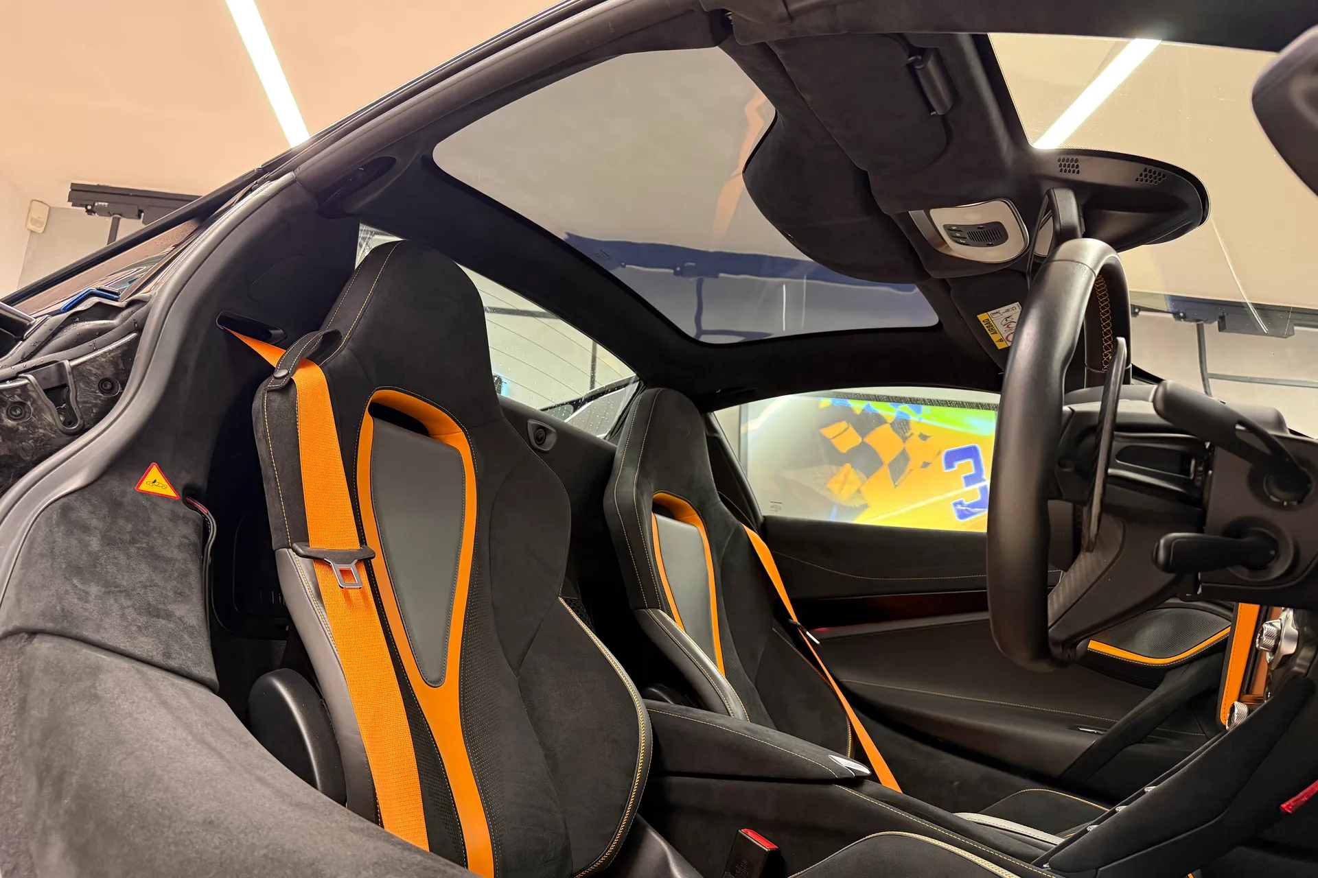 McLaren 720 thumbnail image number 5