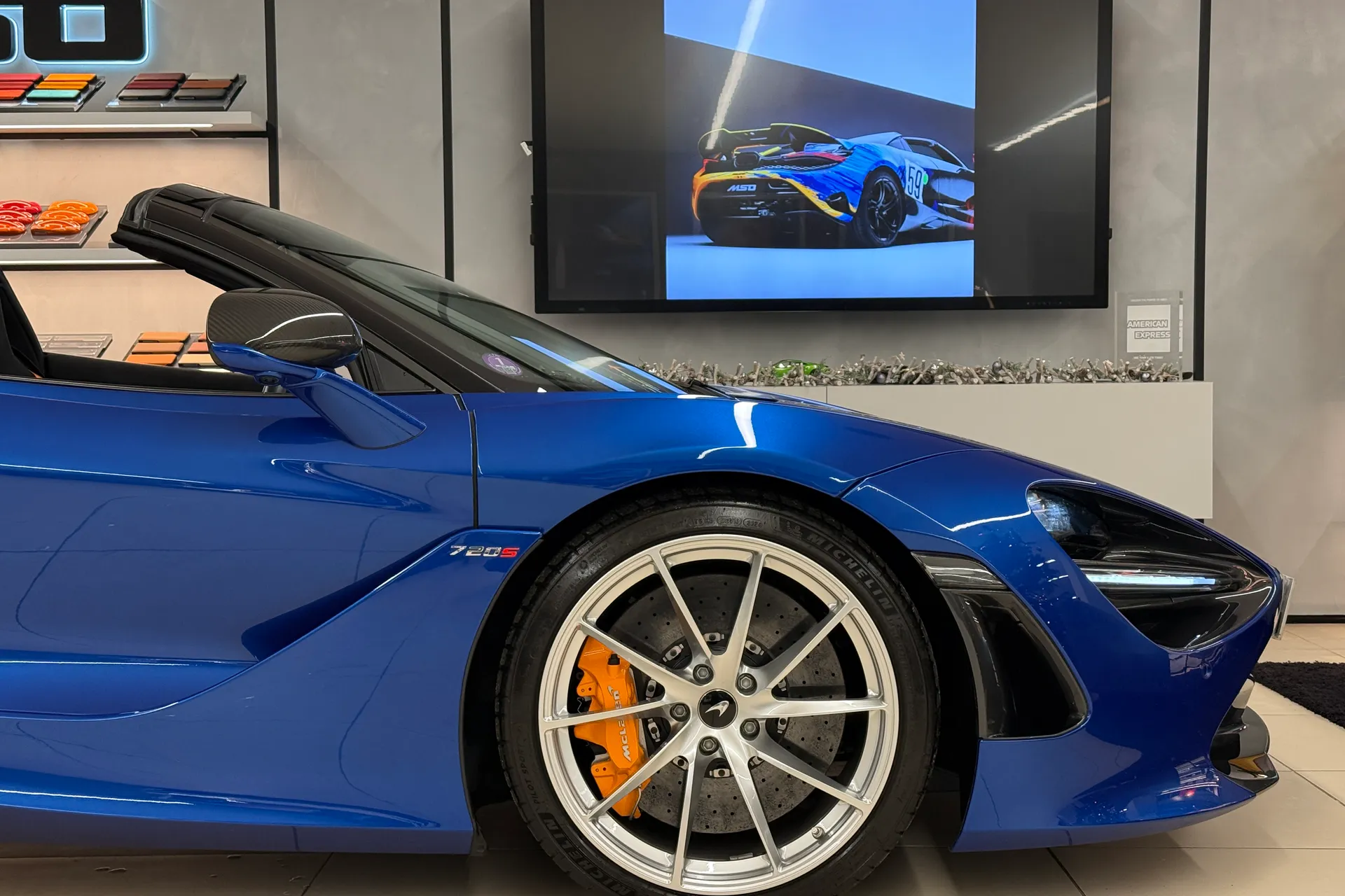 McLaren 720 thumbnail image number 19