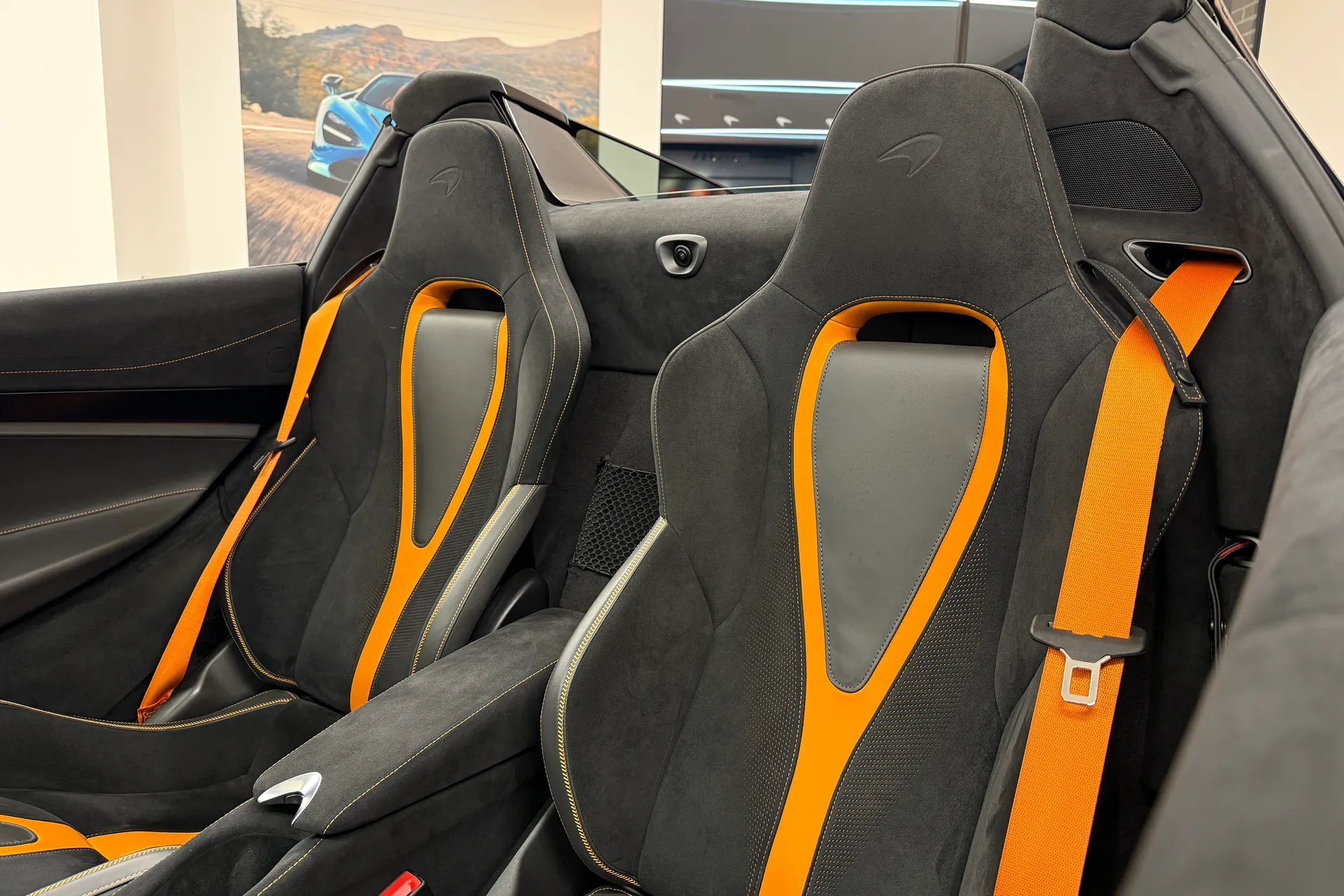 McLaren 720 thumbnail image number 9