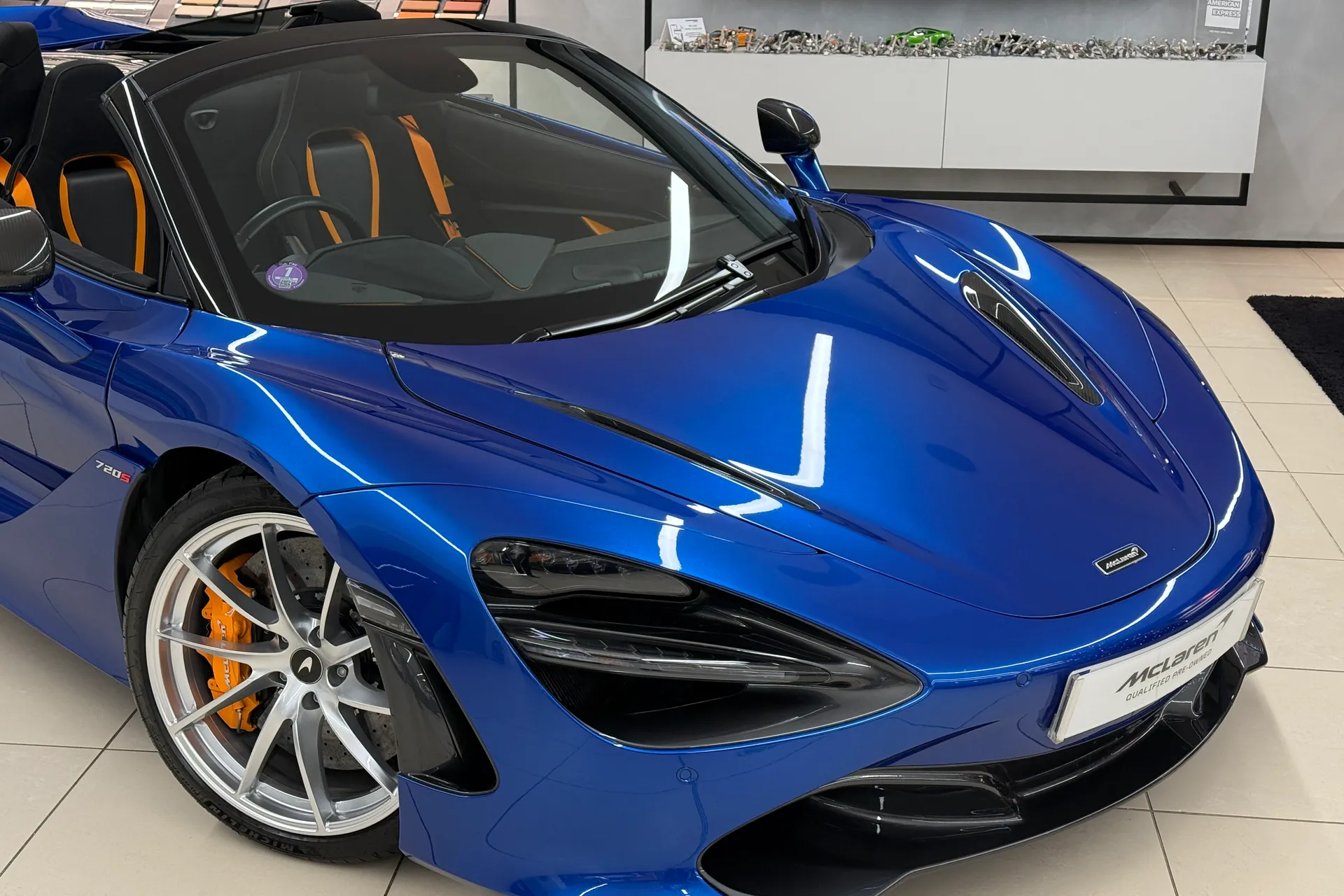 McLaren 720 thumbnail image number 2