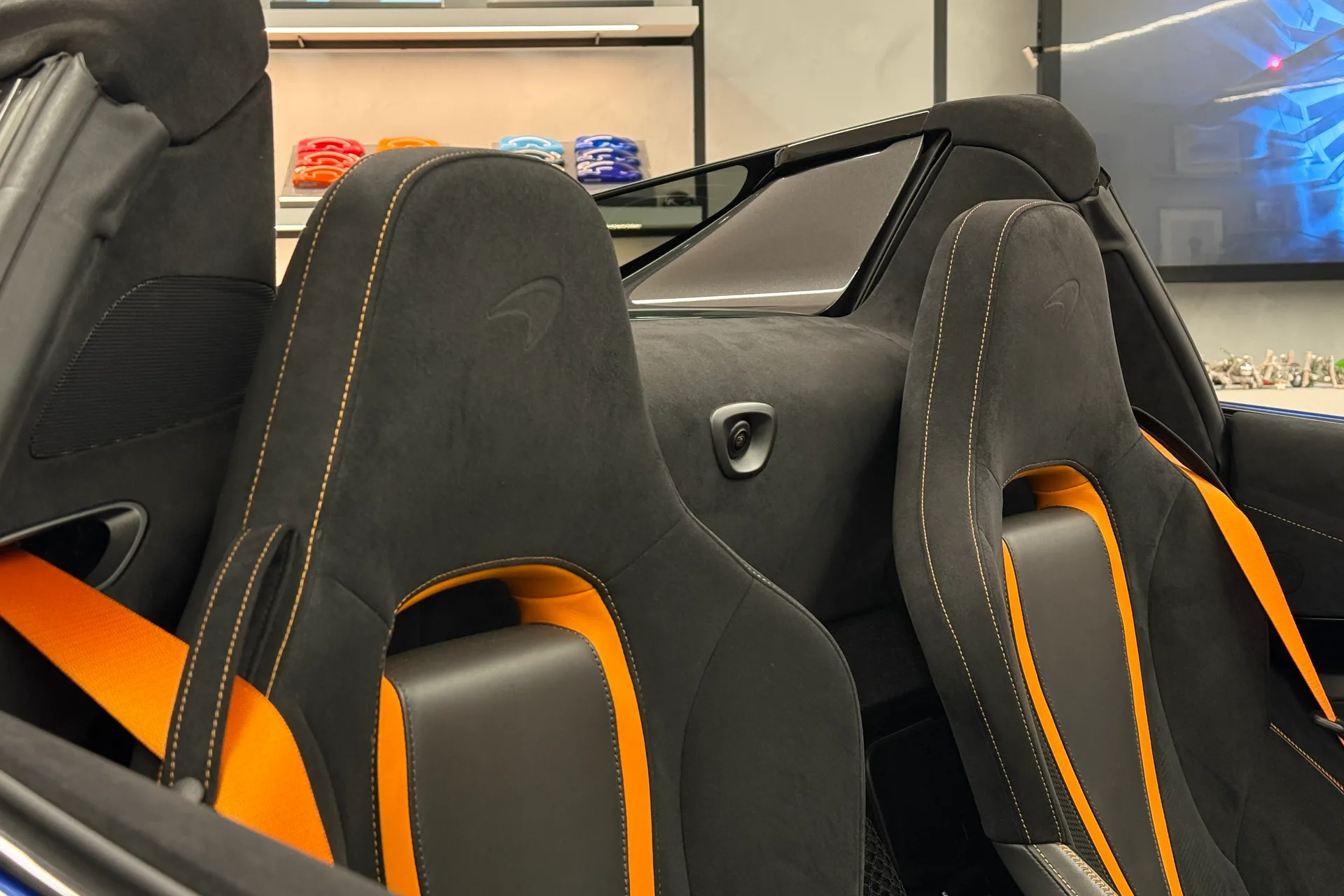 McLaren 720 thumbnail image number 17