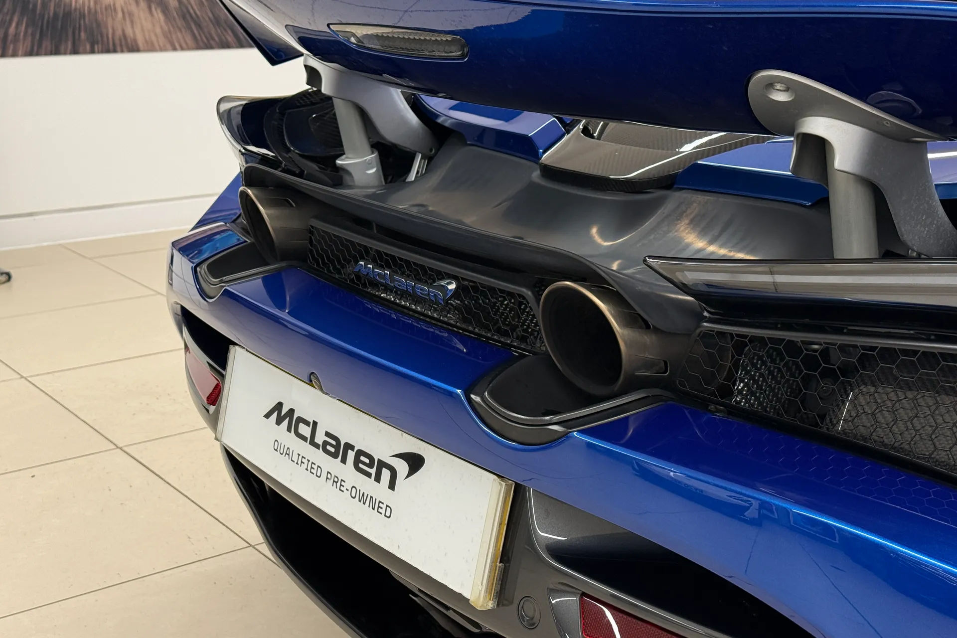 McLaren 720 thumbnail image number 44
