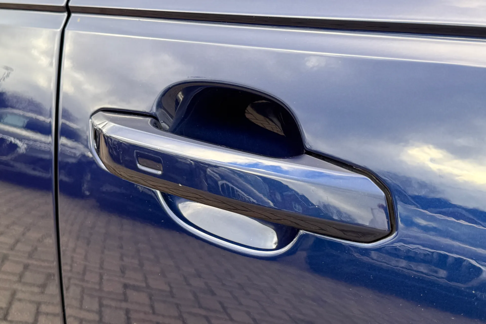 Audi RS4 thumbnail image number 54