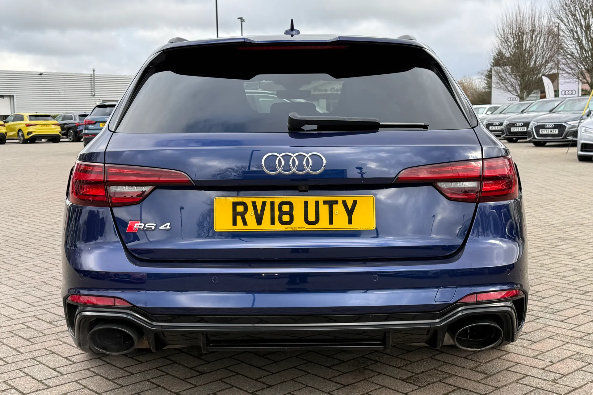 Audi RS4 thumbnail image number 34