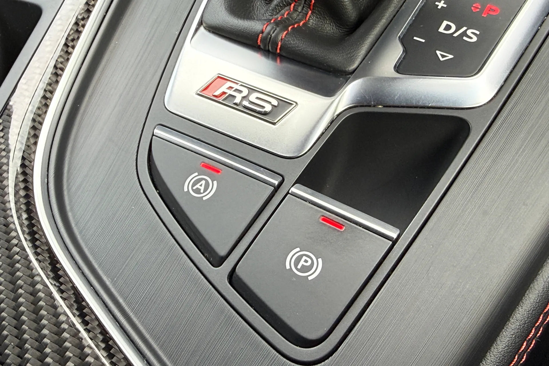 Audi RS4 thumbnail image number 42