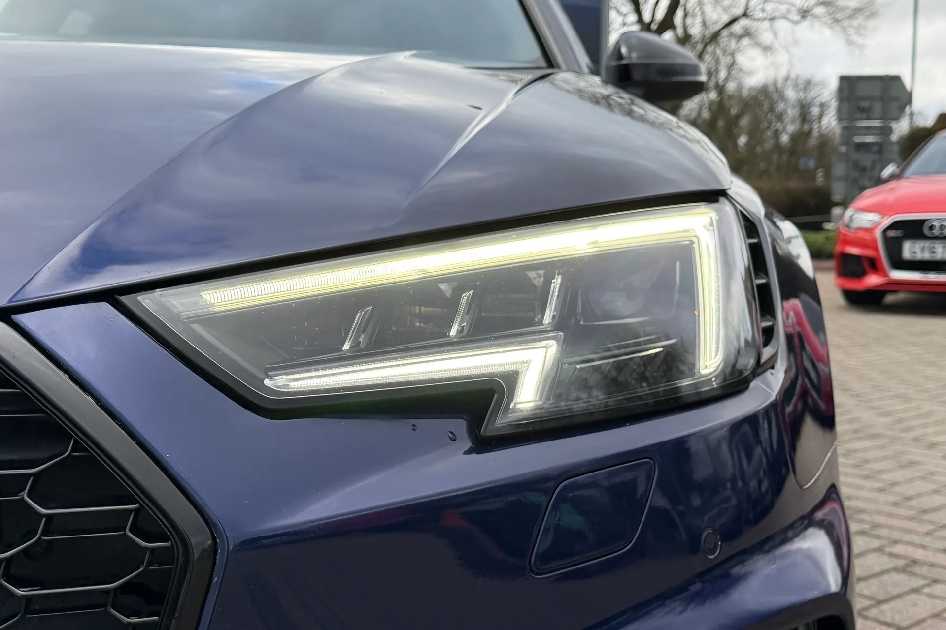 Audi RS4 thumbnail image number 55