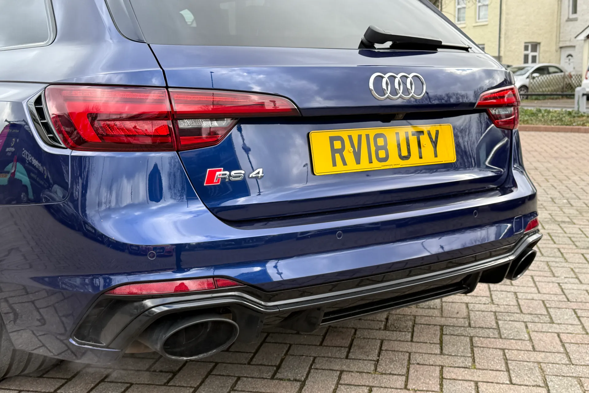 Audi RS4 thumbnail image number 53