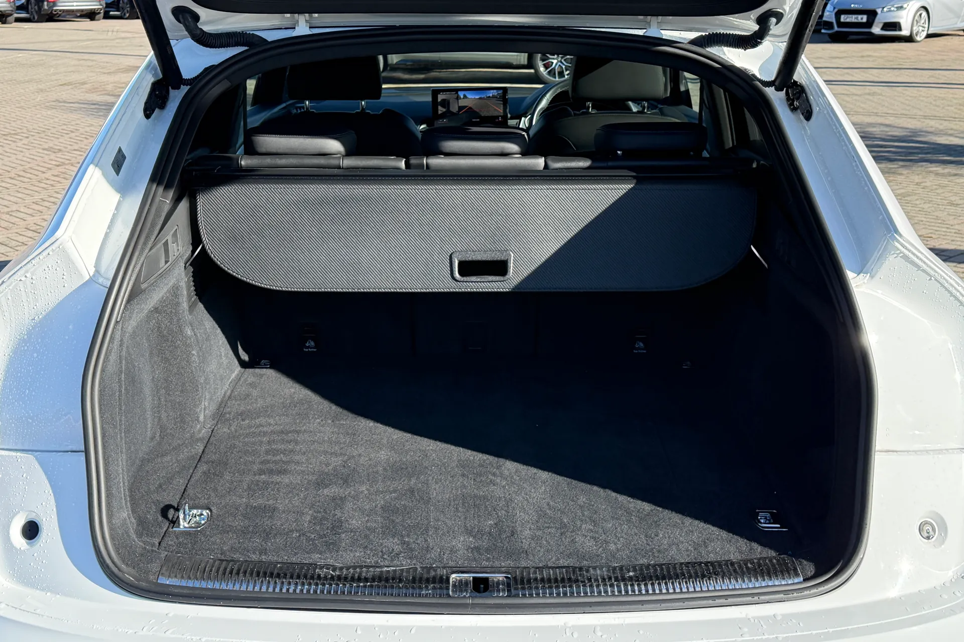 Audi Q5 thumbnail image number 35