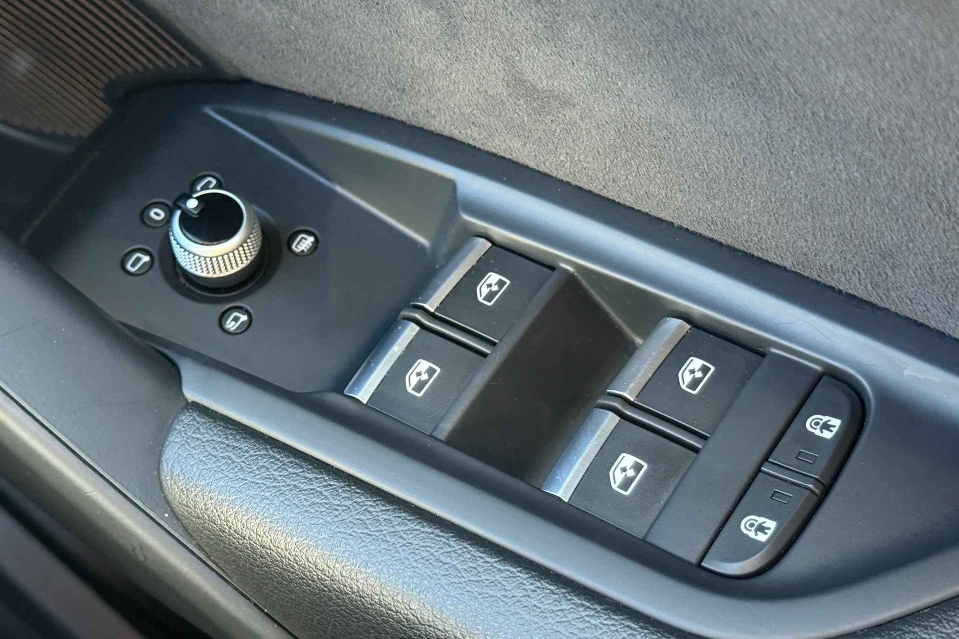 Audi Q5 thumbnail image number 19