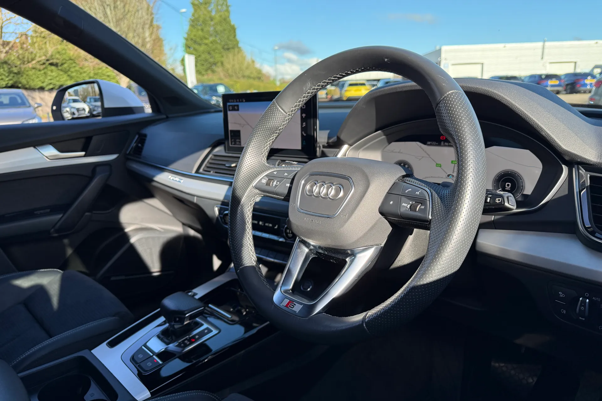 Audi Q5 thumbnail image number 28