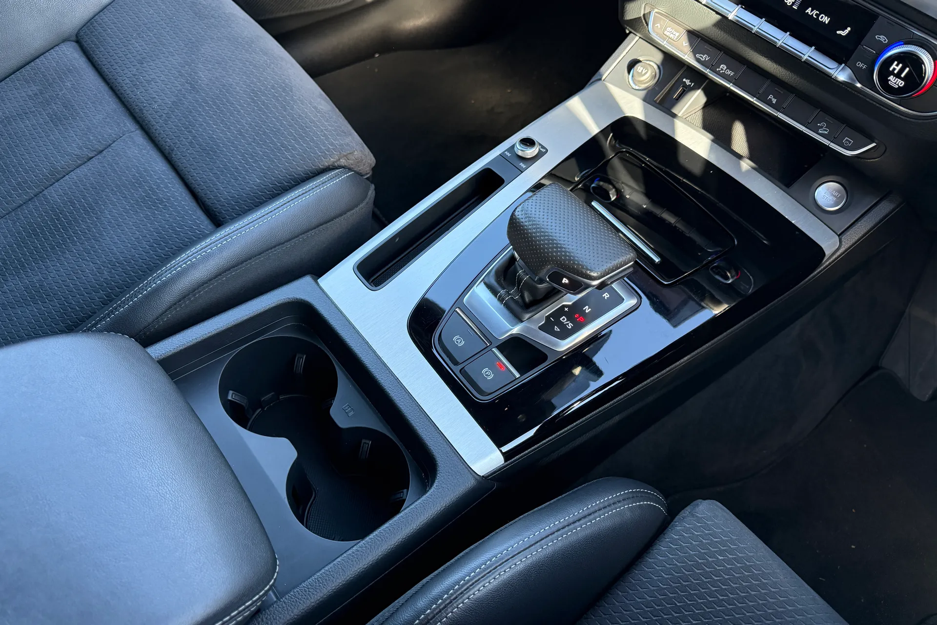 Audi Q5 thumbnail image number 40