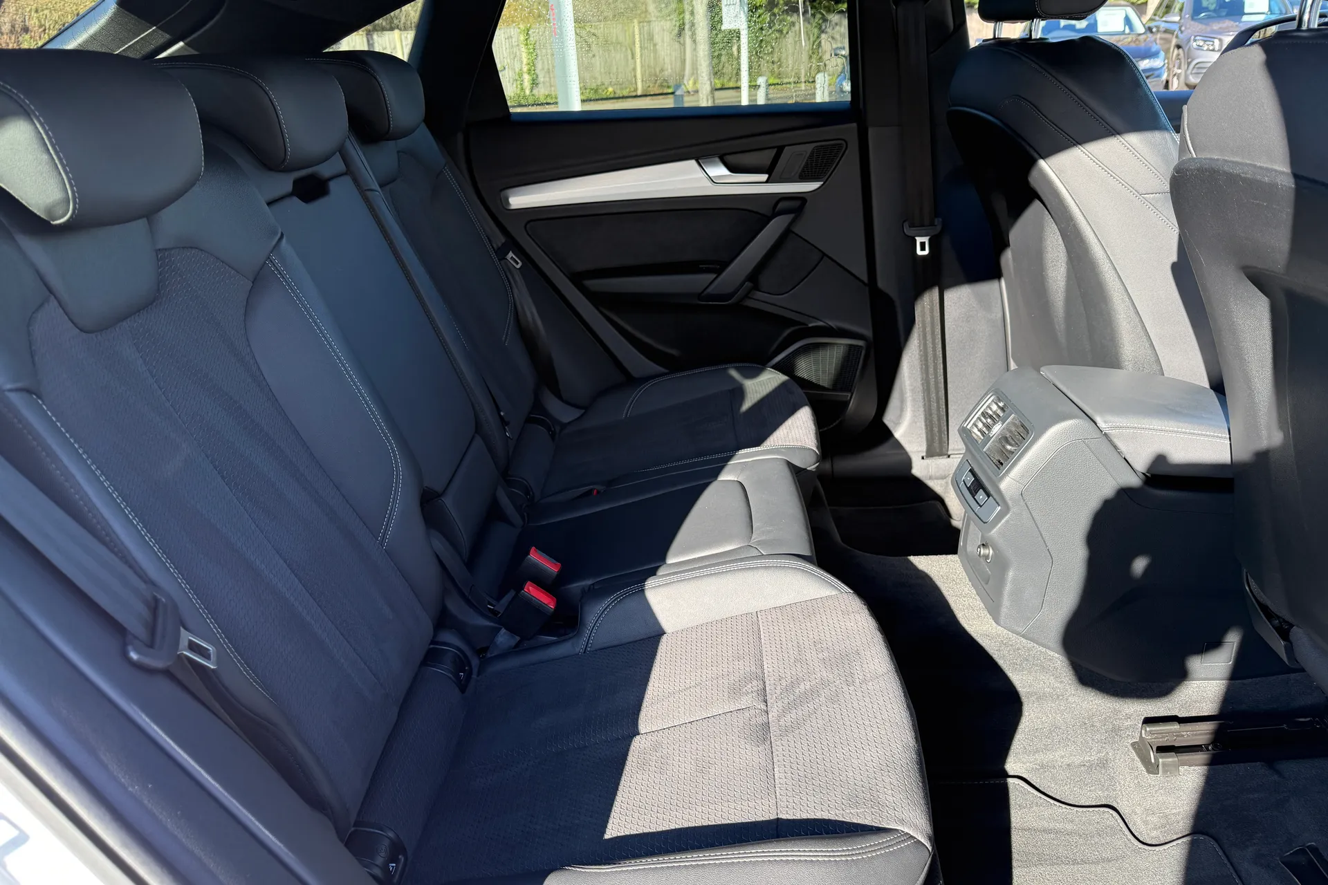 Audi Q5 thumbnail image number 46