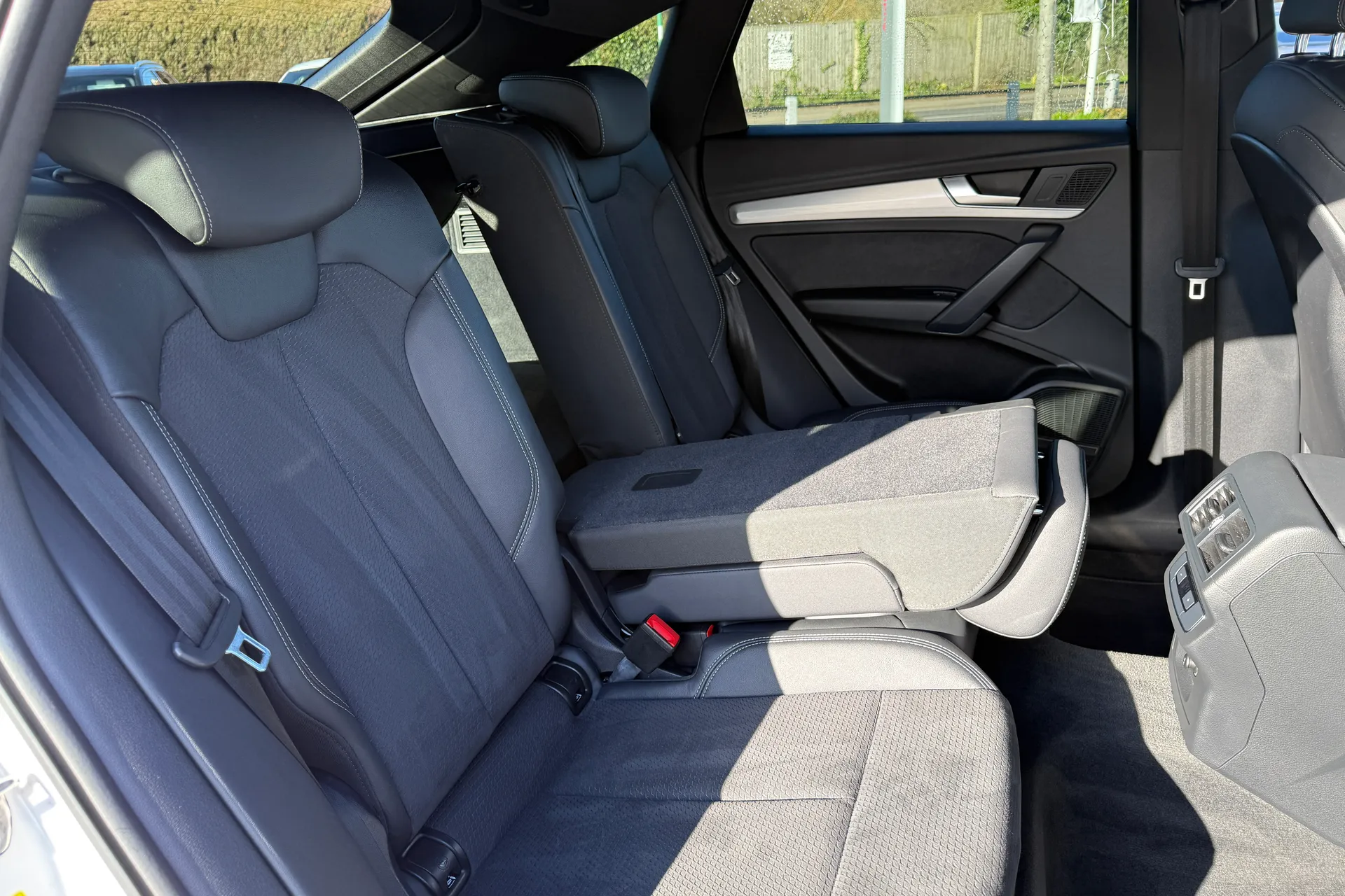 Audi Q5 thumbnail image number 48