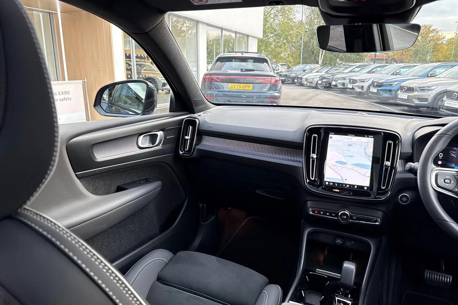 Volvo XC40 thumbnail image number 32