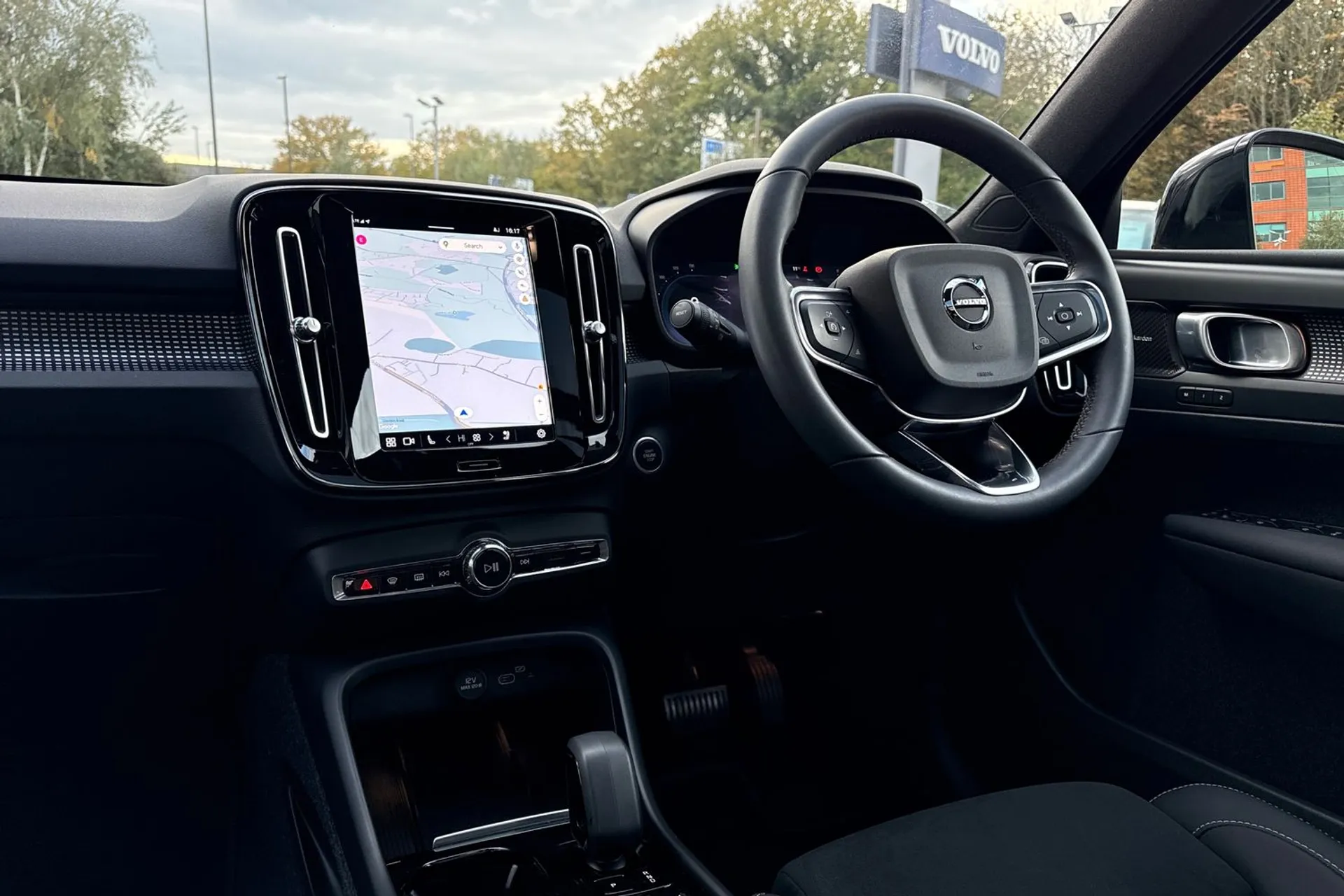 Volvo XC40 thumbnail image number 35