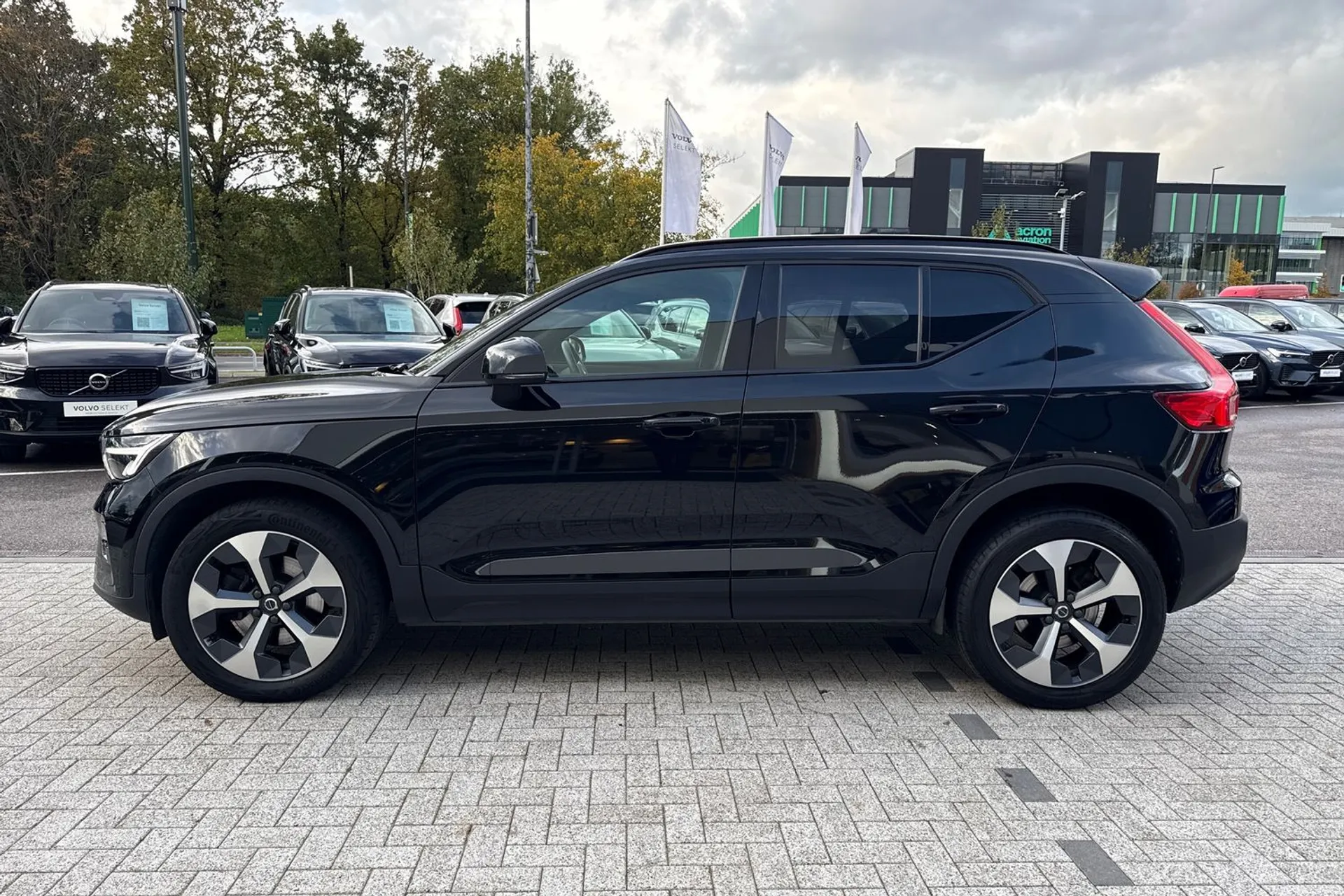 Volvo XC40 thumbnail image number 11