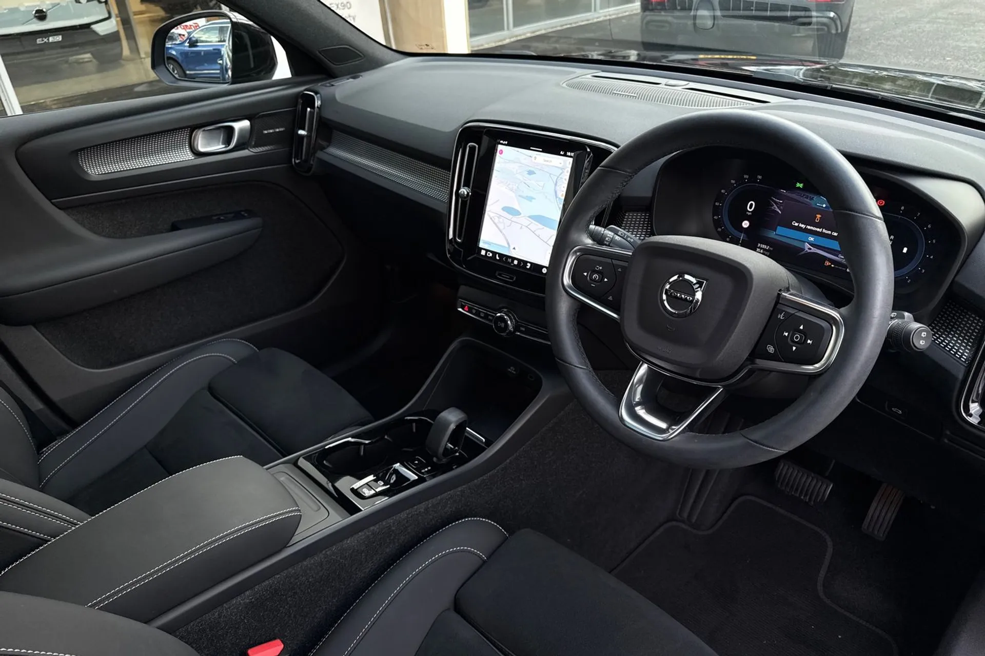 Volvo XC40 thumbnail image number 6