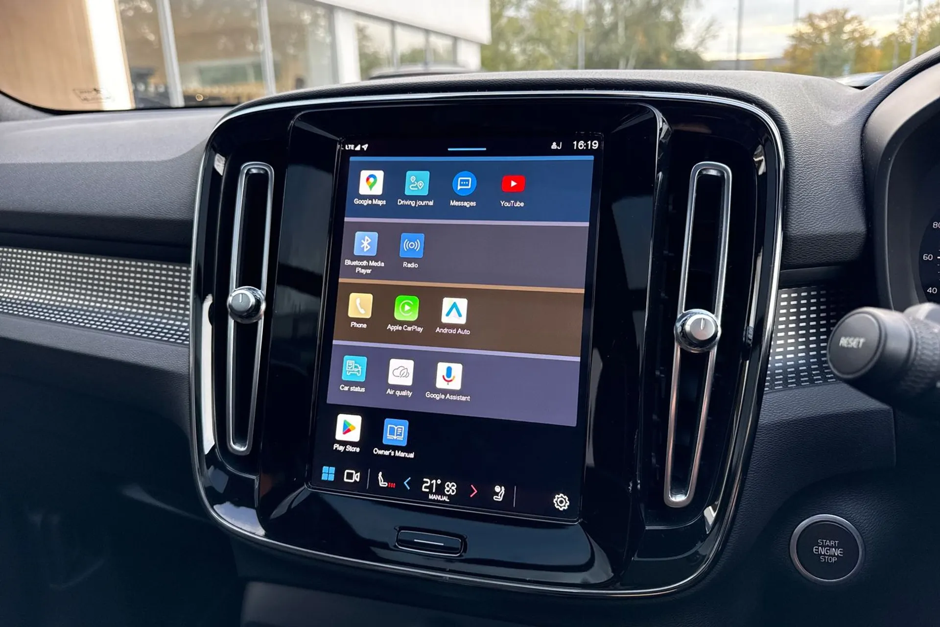 Volvo XC40 thumbnail image number 41