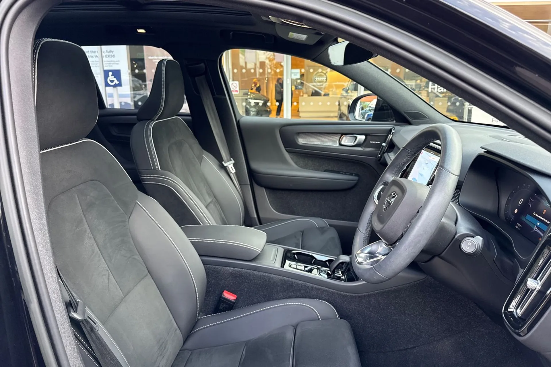 Volvo XC40 thumbnail image number 26