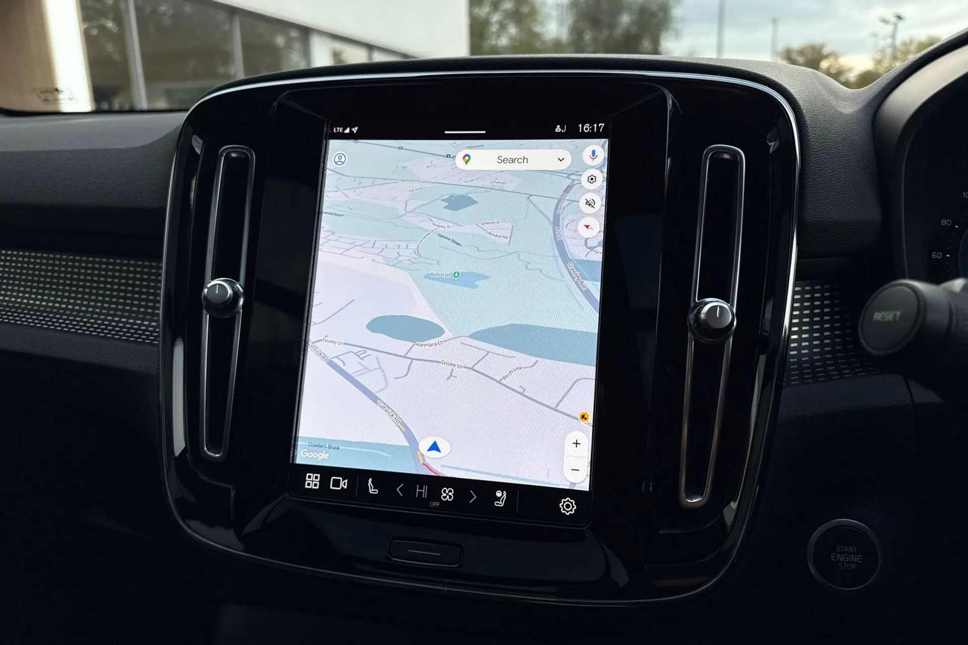 Volvo XC40 thumbnail image number 5