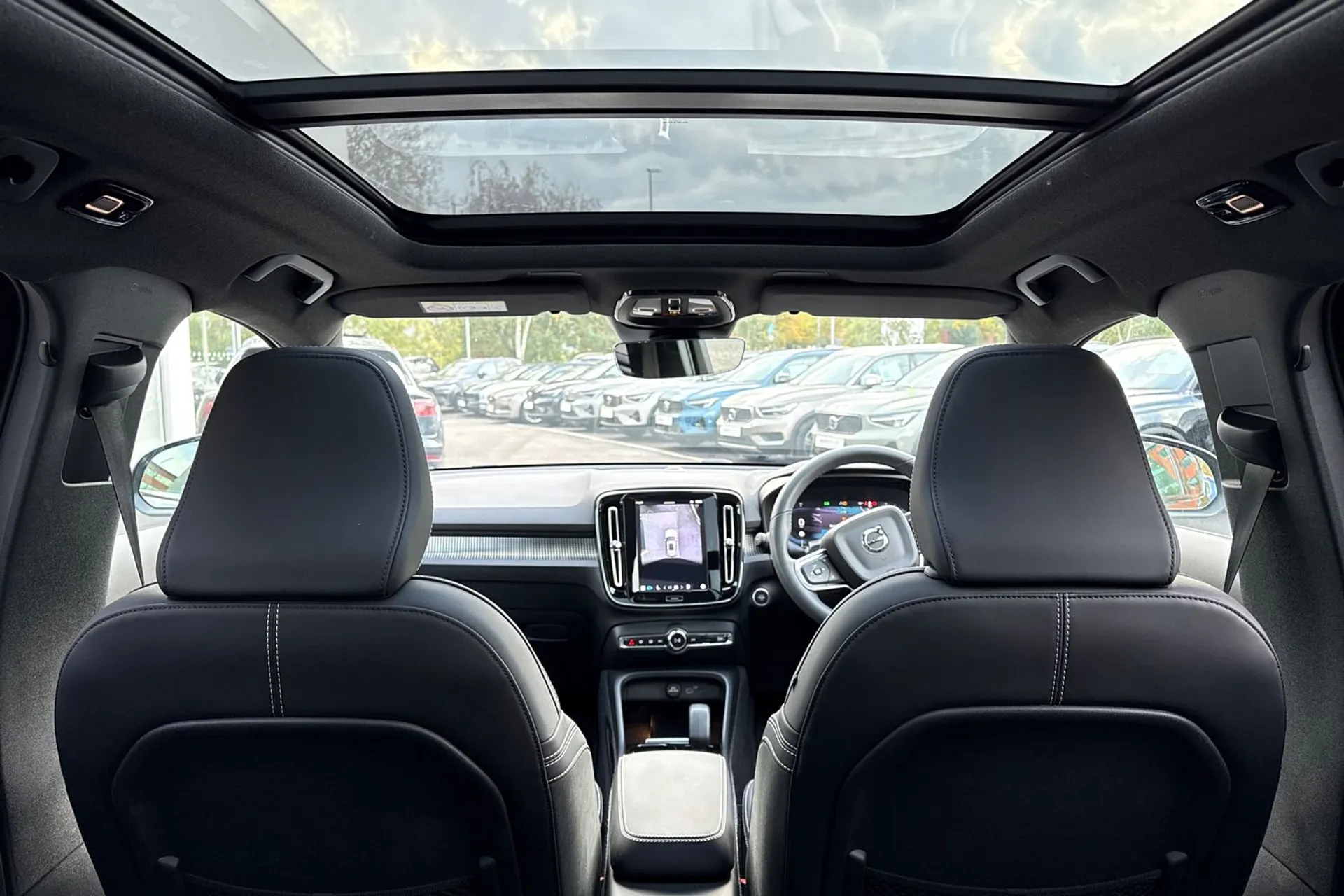 Volvo XC40 thumbnail image number 22