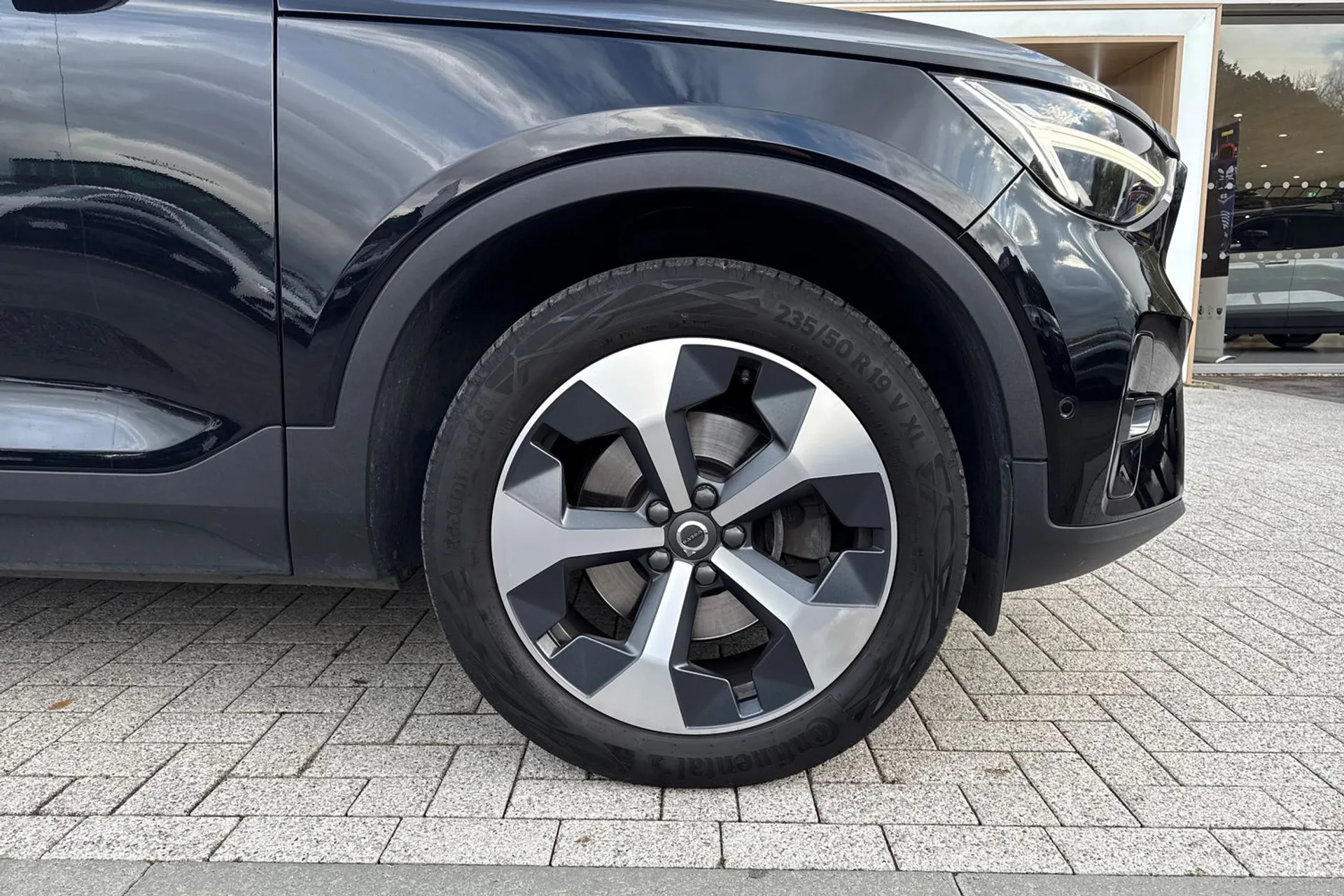 Volvo XC40 thumbnail image number 14